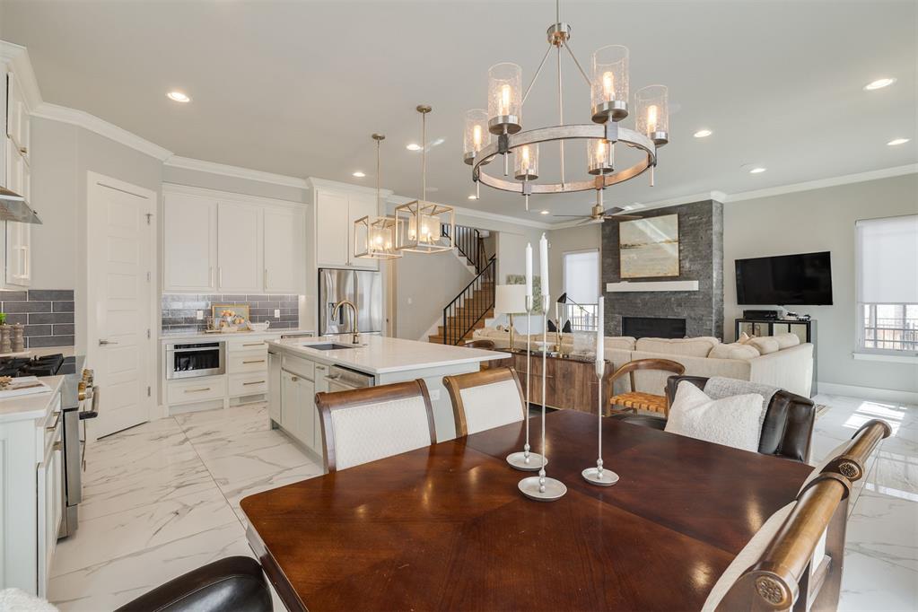 923 NW 43rd