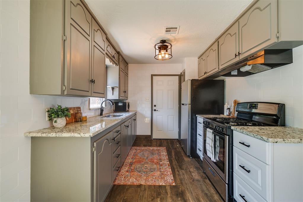 3008 NW 48th Street