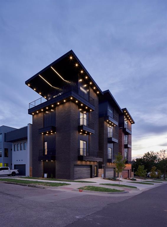 900 NW 9th Street