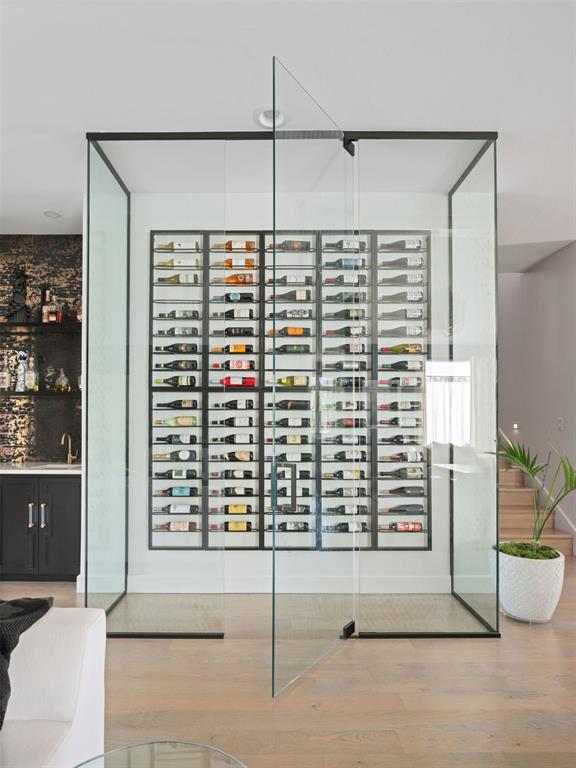 2729 W Country Club Street