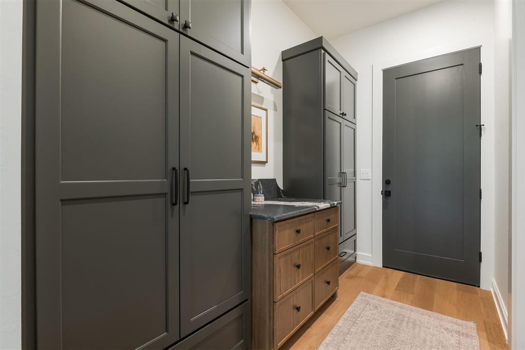 12801 Hidden Trail