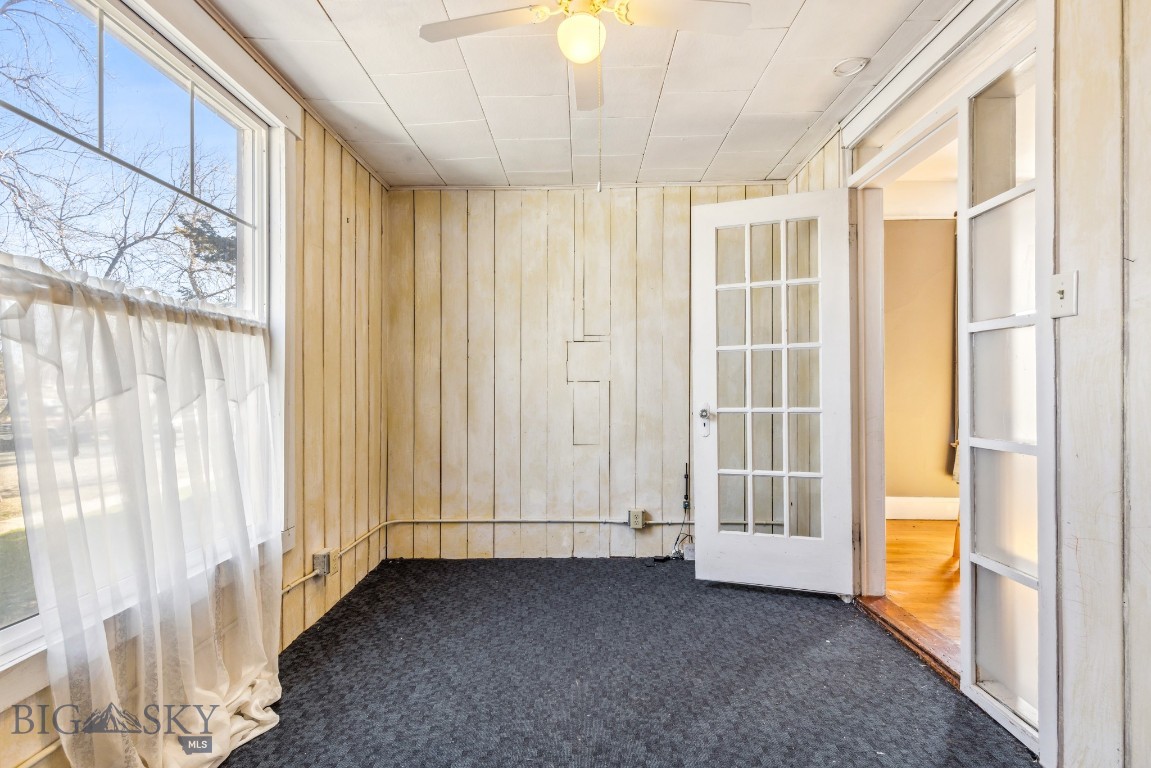 214 4th Avenue E
