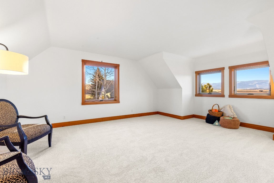 855 Deer Path