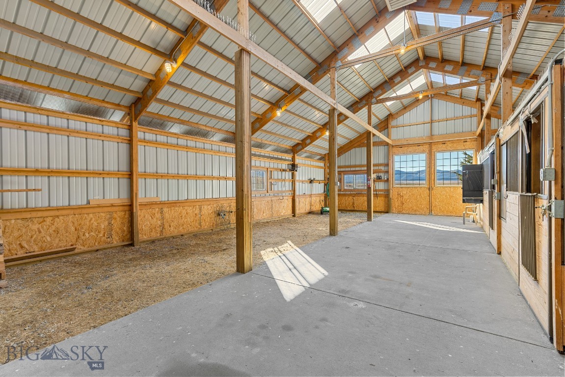 855 Deer Path
