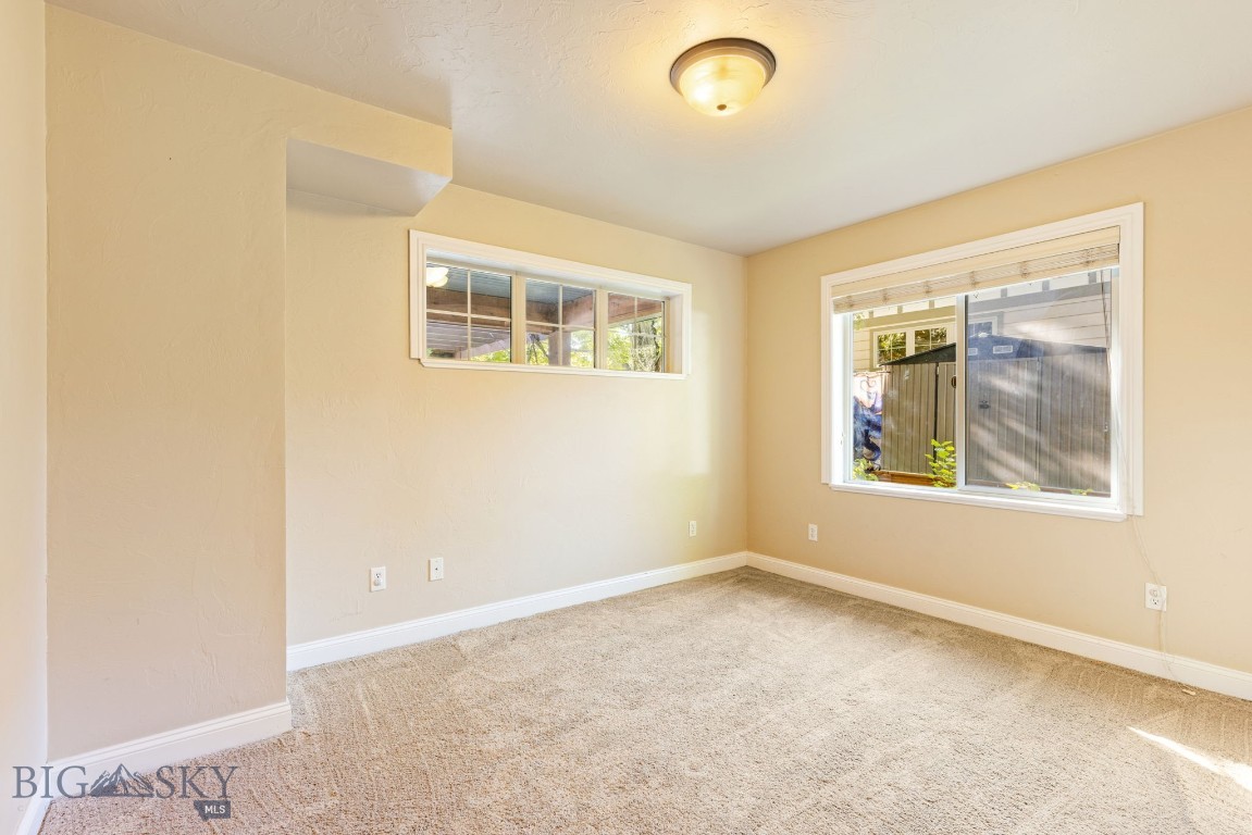 914 N 15th Avenue