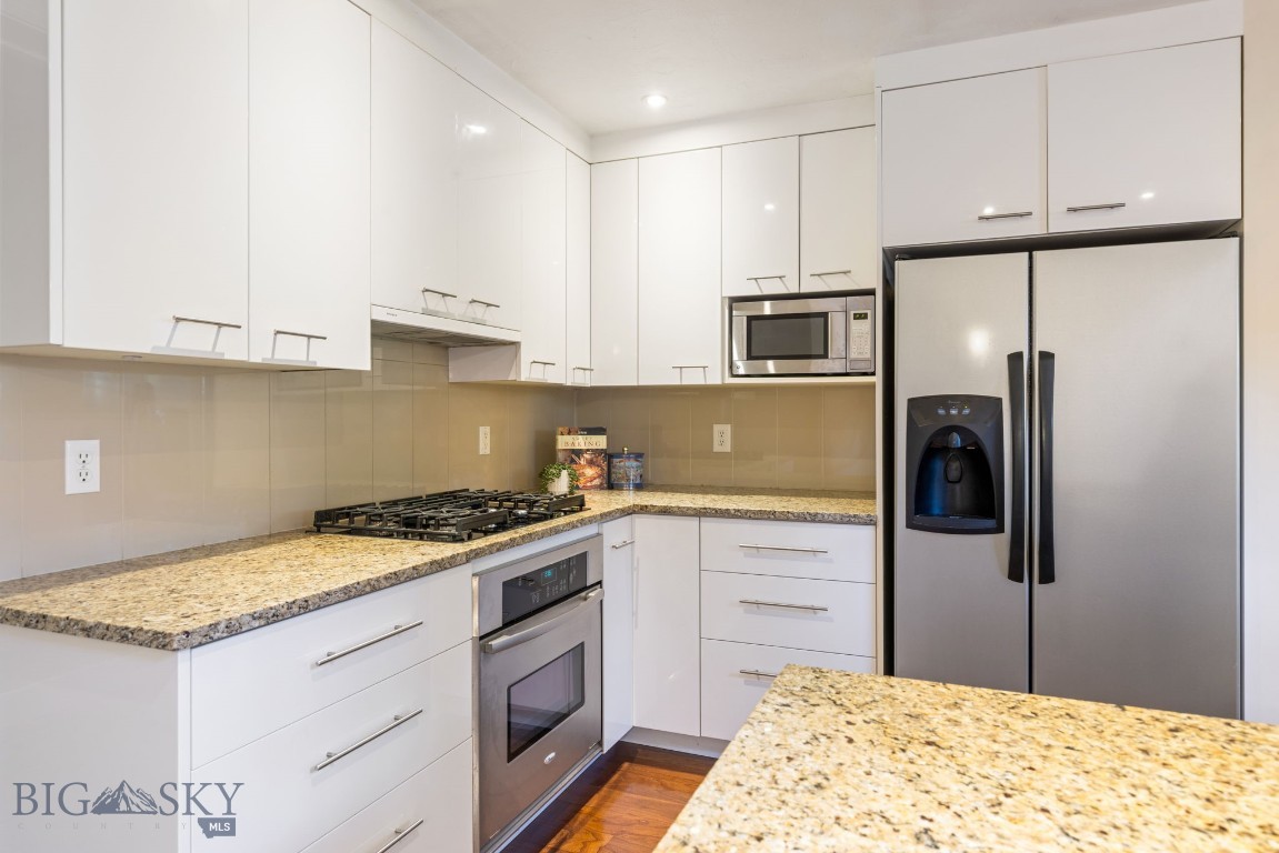 914 N 15th Avenue