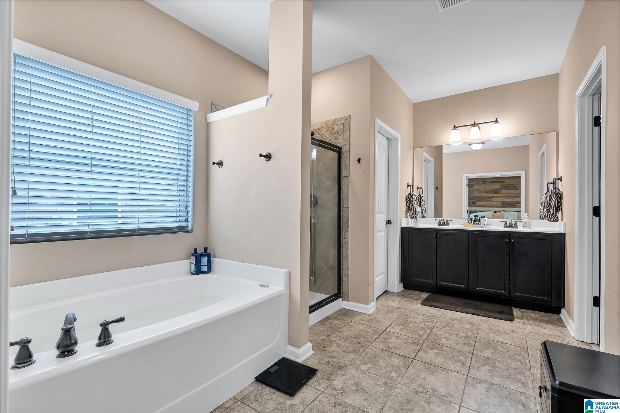 4615 BROOKSHIRE LOOP