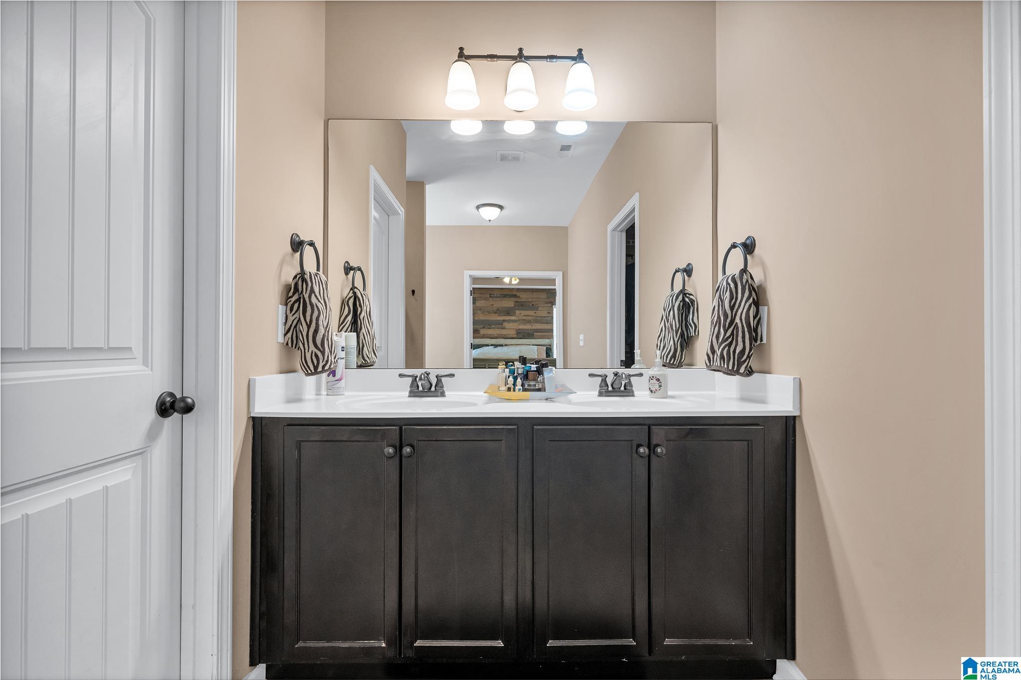 4615 BROOKSHIRE LOOP