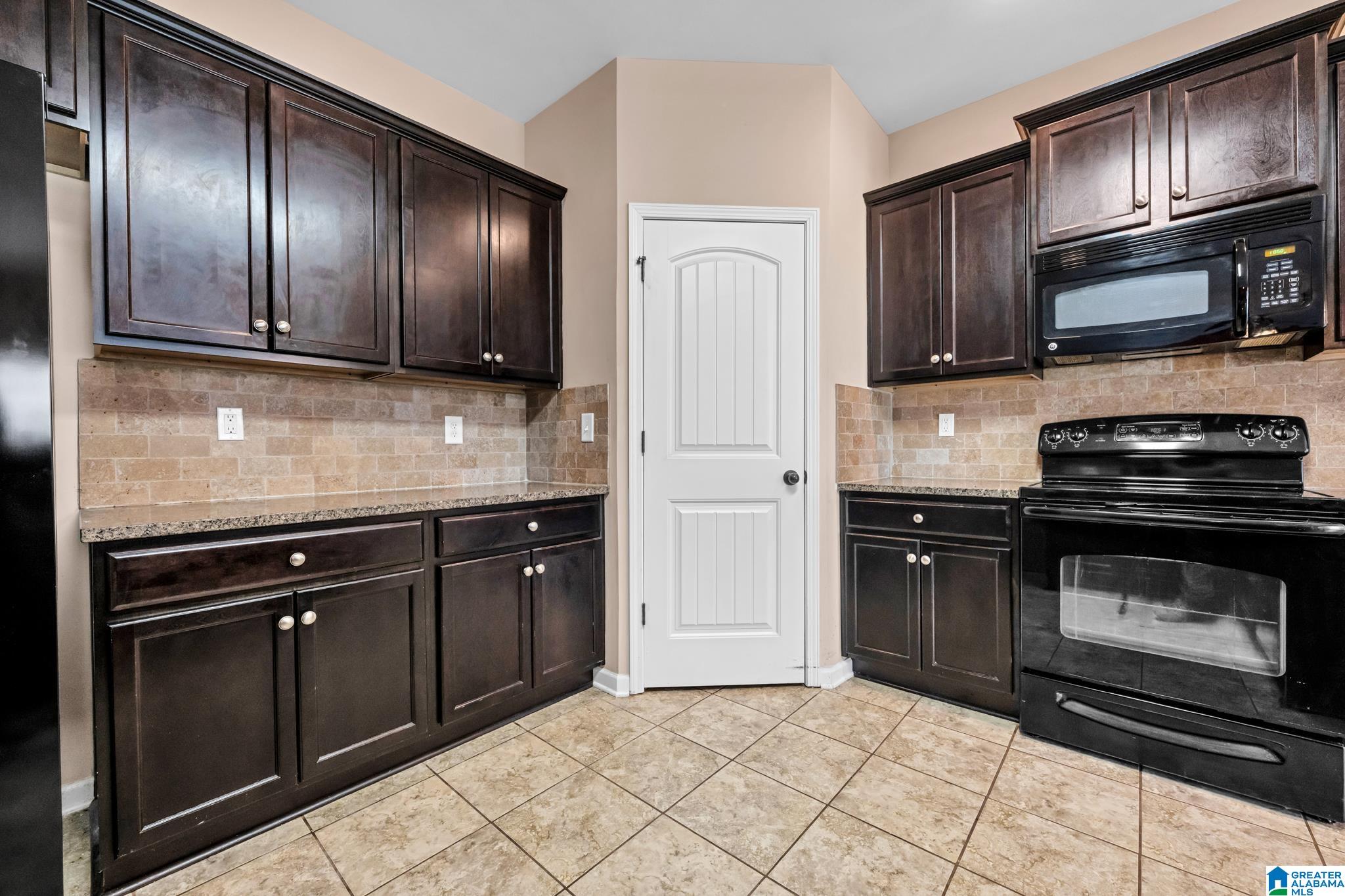 4615 BROOKSHIRE LOOP