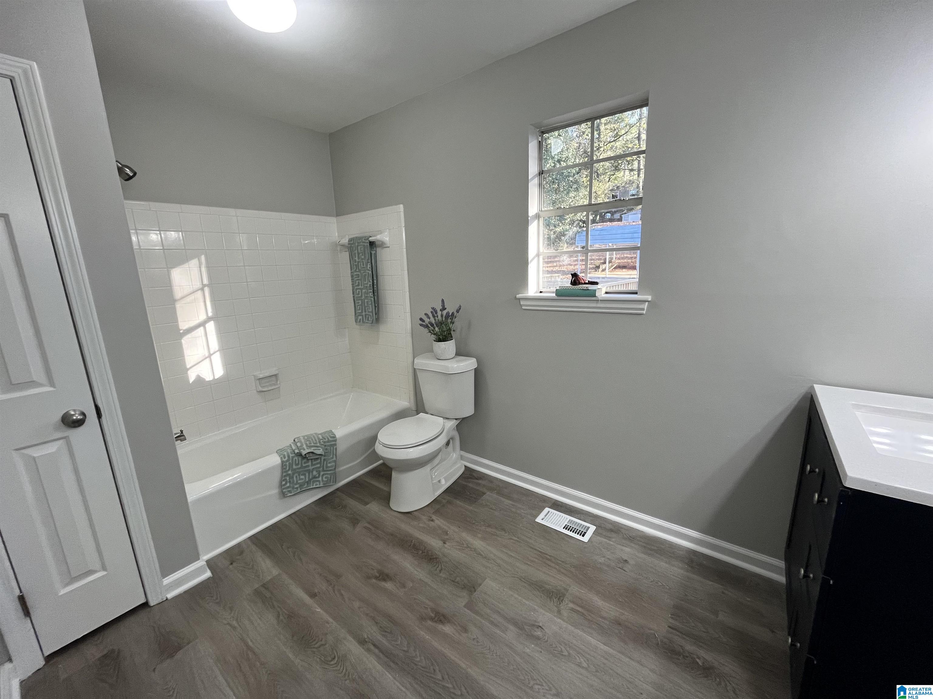 1829 PEBBLE LAKE DRIVE