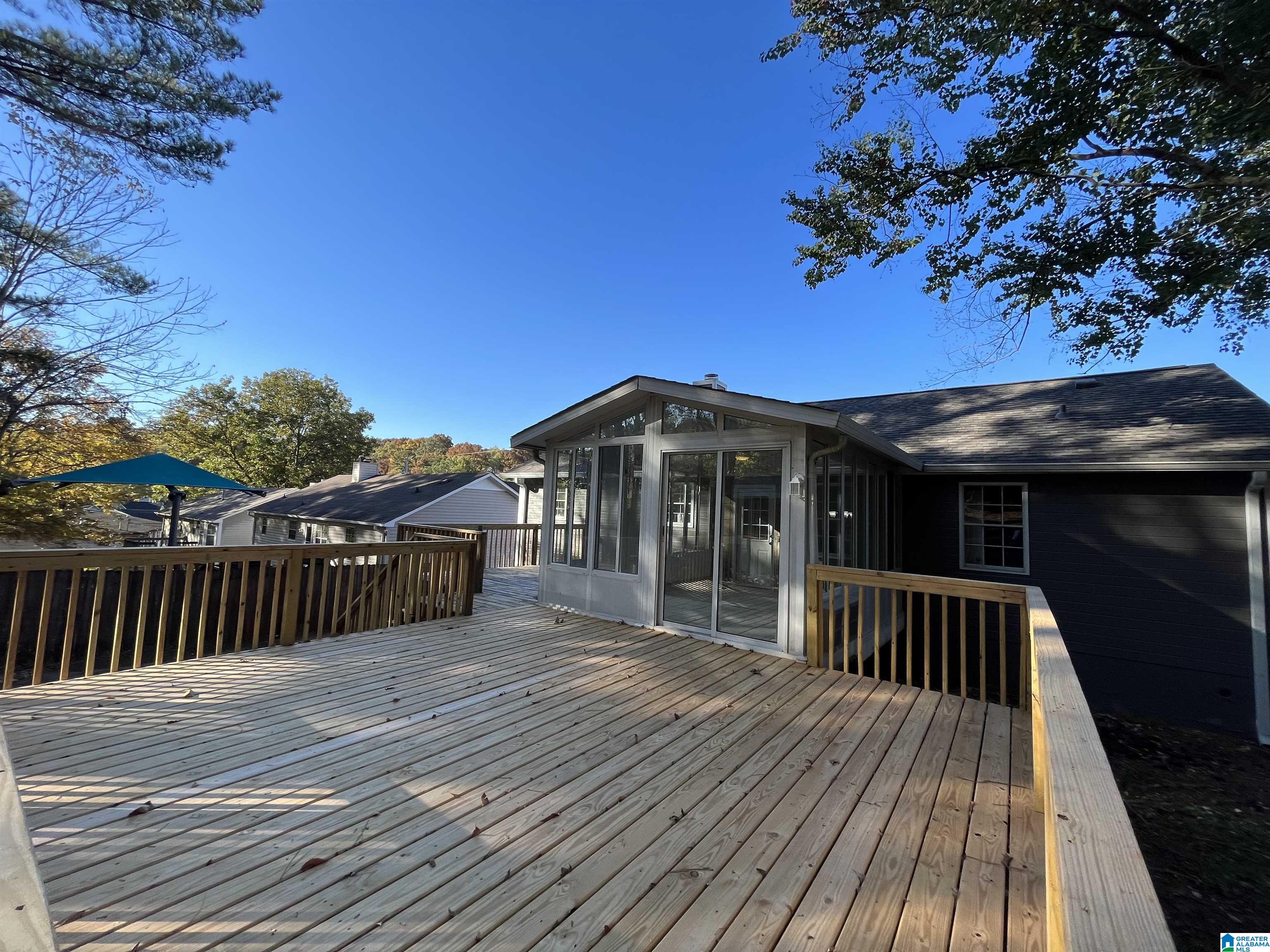 1829 PEBBLE LAKE DRIVE