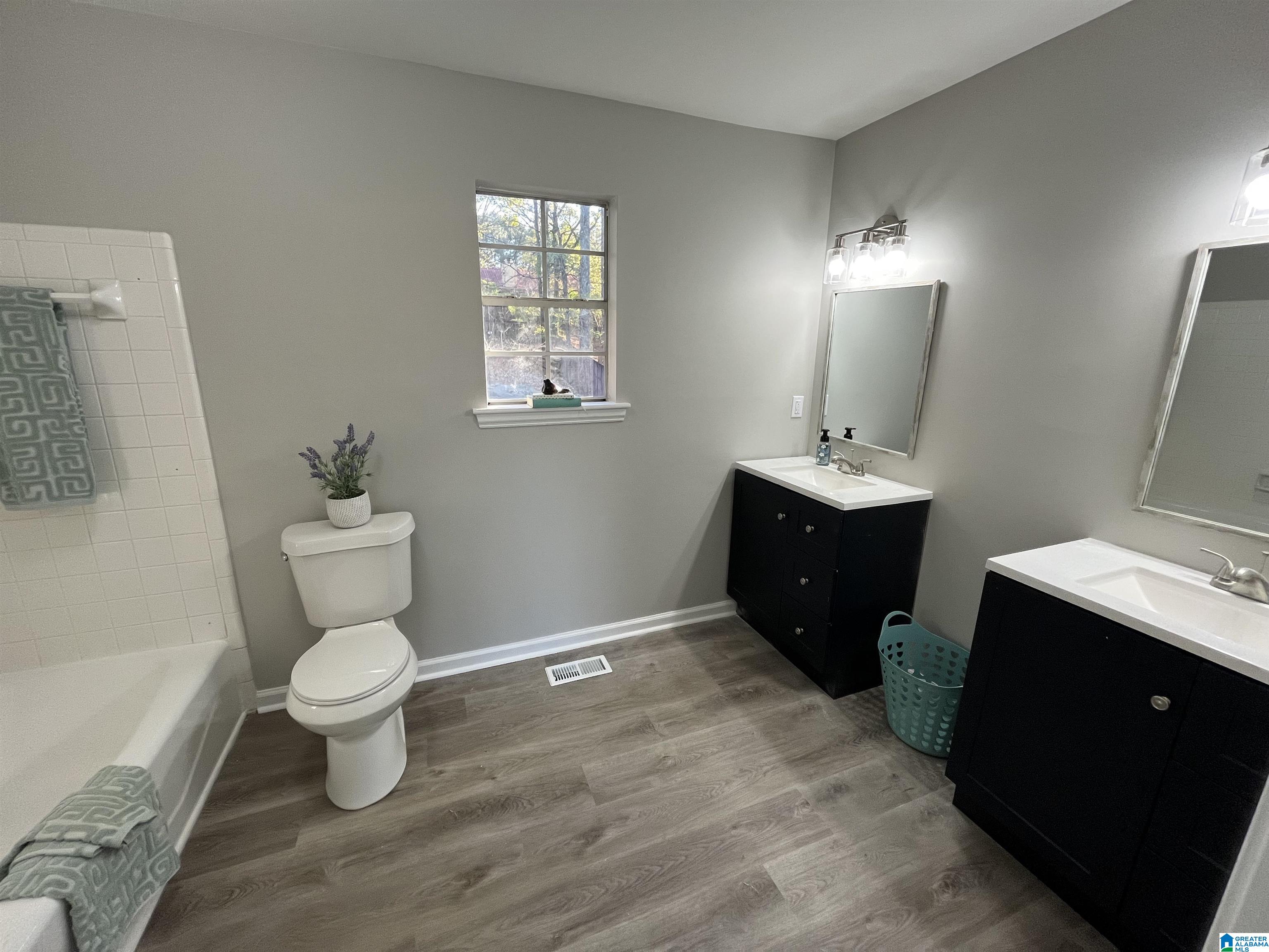 1829 PEBBLE LAKE DRIVE