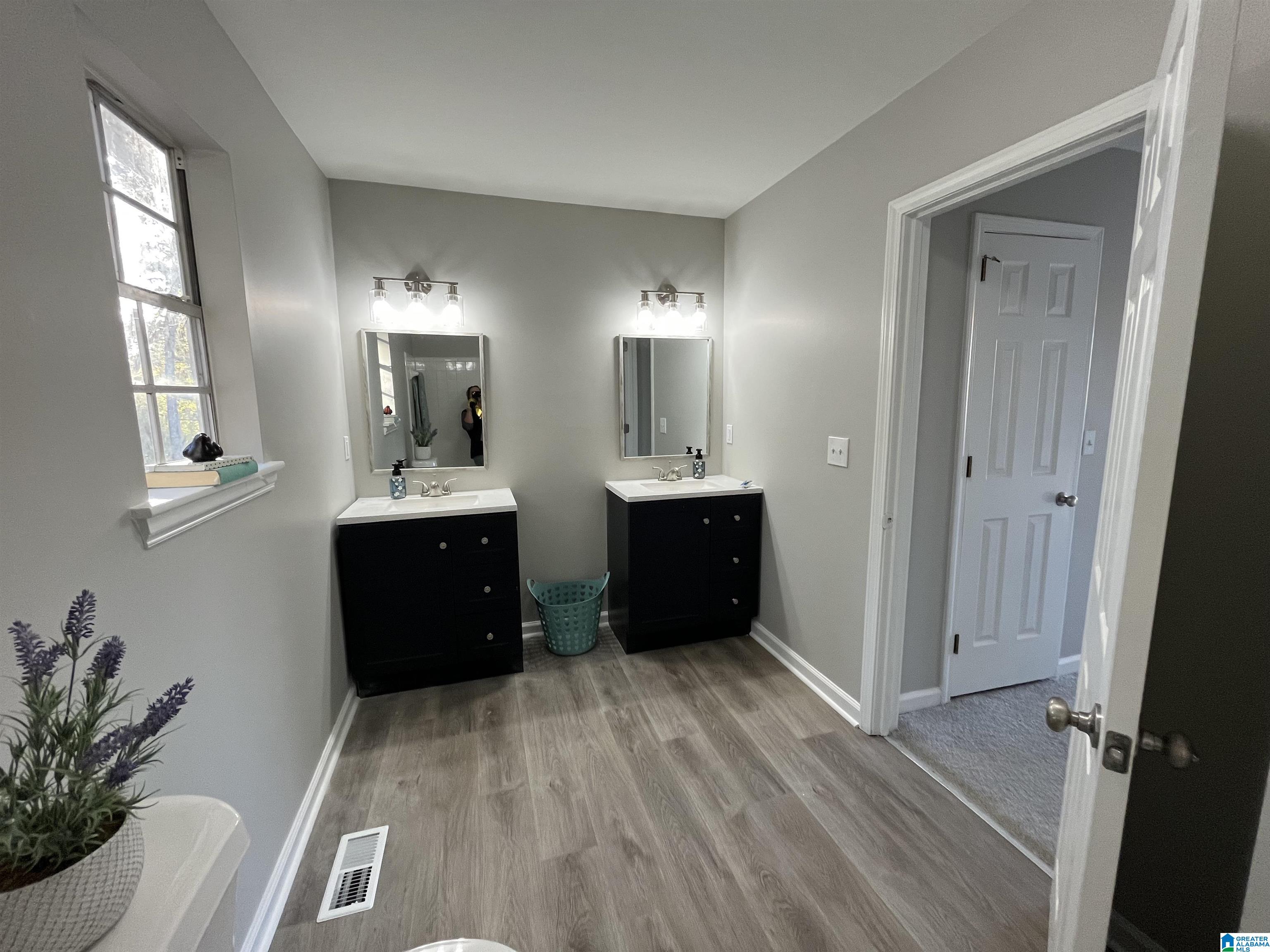 1829 PEBBLE LAKE DRIVE