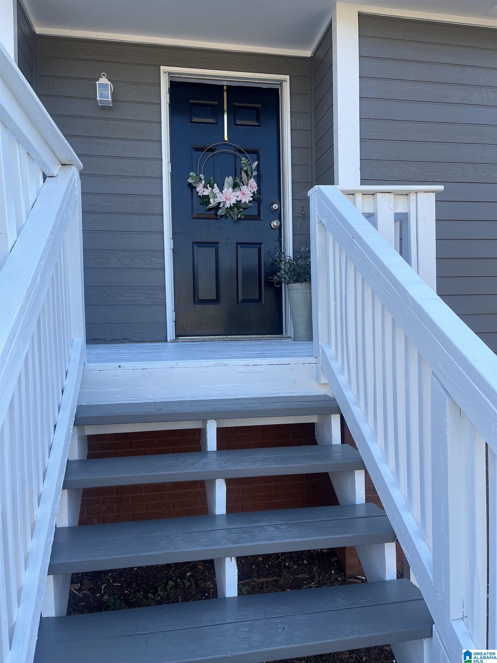 1829 PEBBLE LAKE DRIVE