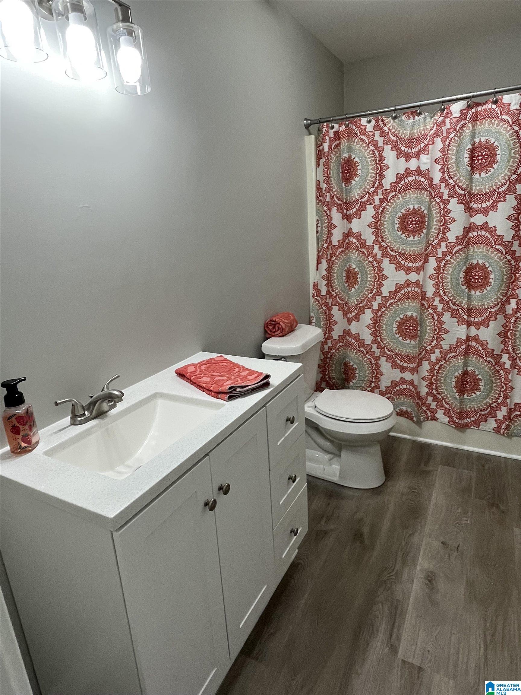 1829 PEBBLE LAKE DRIVE