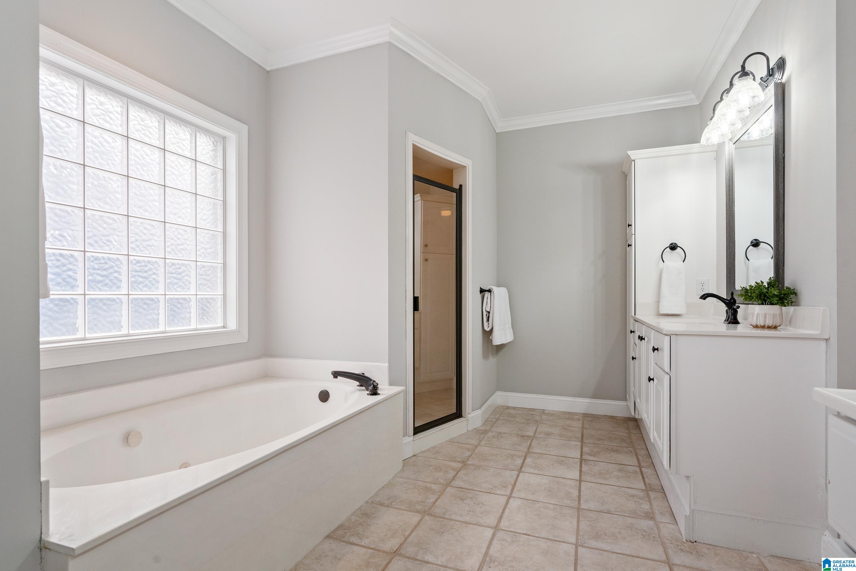 371 GREYSTONE GLEN CIRCLE