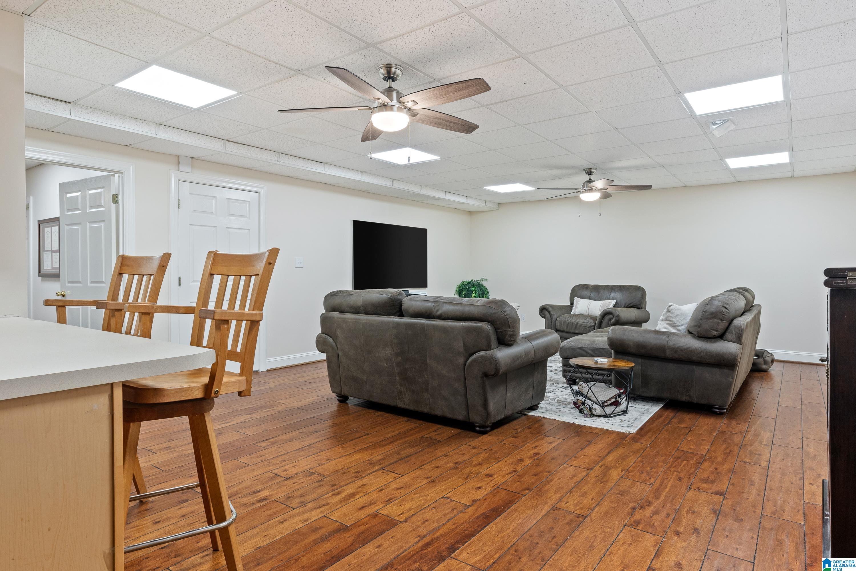 371 GREYSTONE GLEN CIRCLE