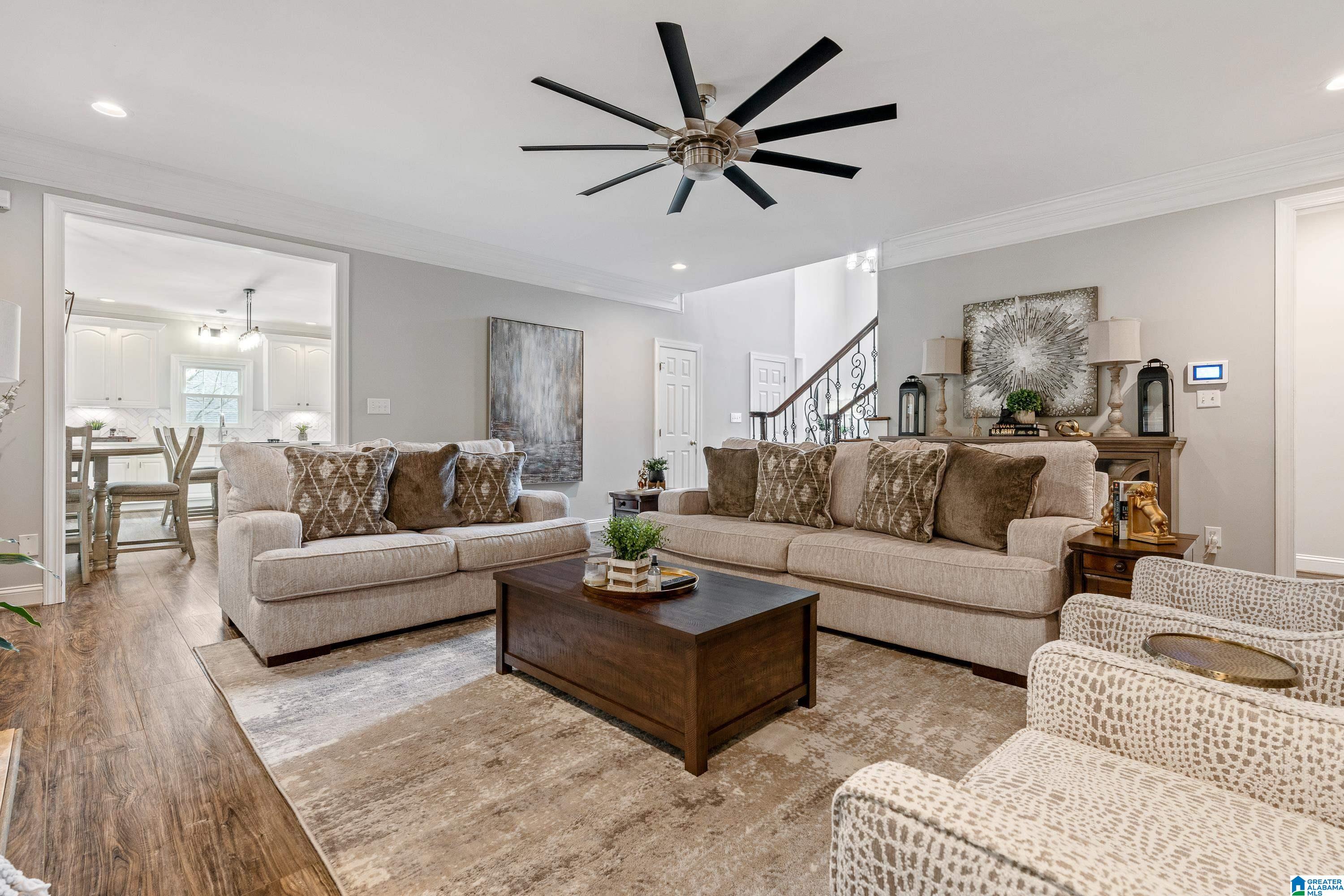 371 GREYSTONE GLEN CIRCLE