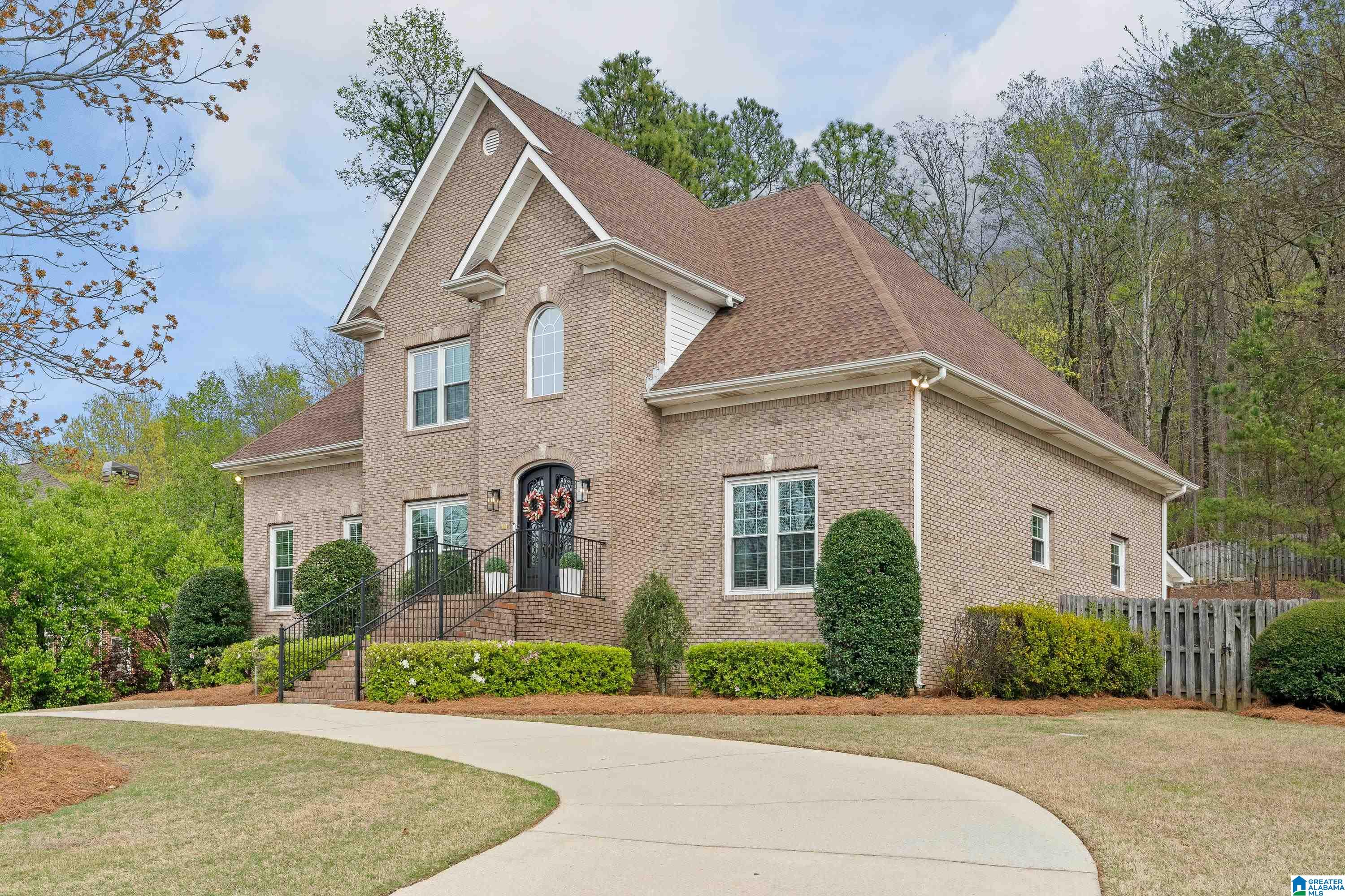 371 GREYSTONE GLEN CIRCLE