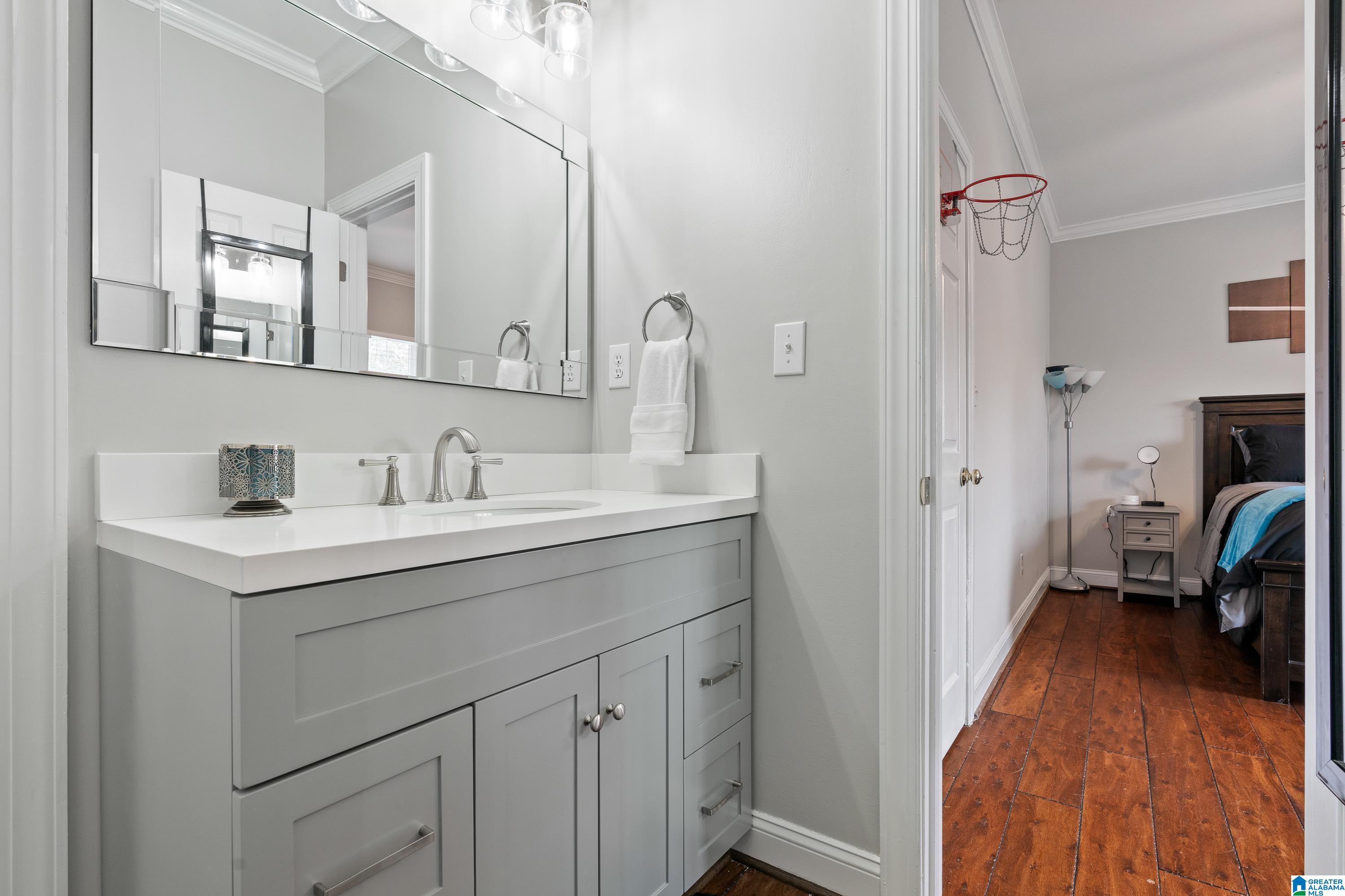 371 GREYSTONE GLEN CIRCLE