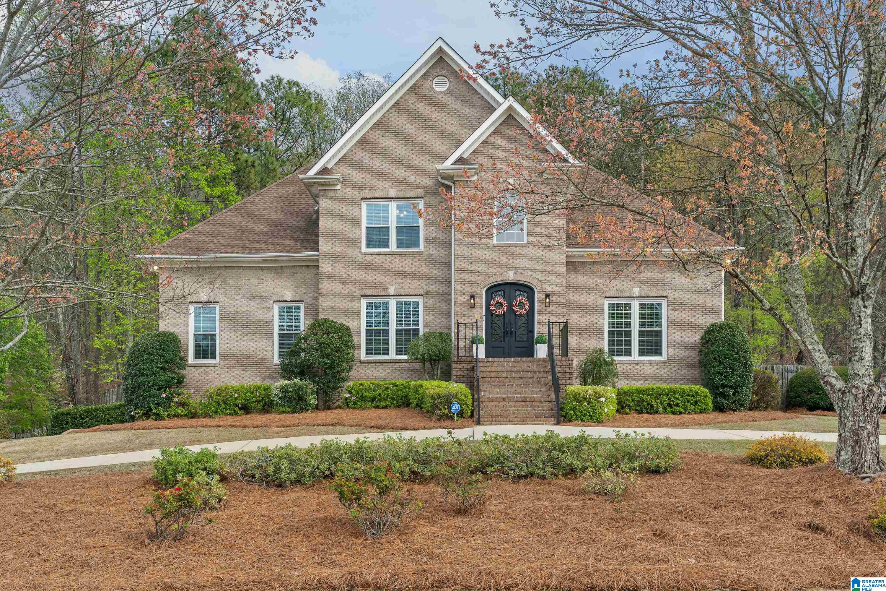 371 GREYSTONE GLEN CIRCLE