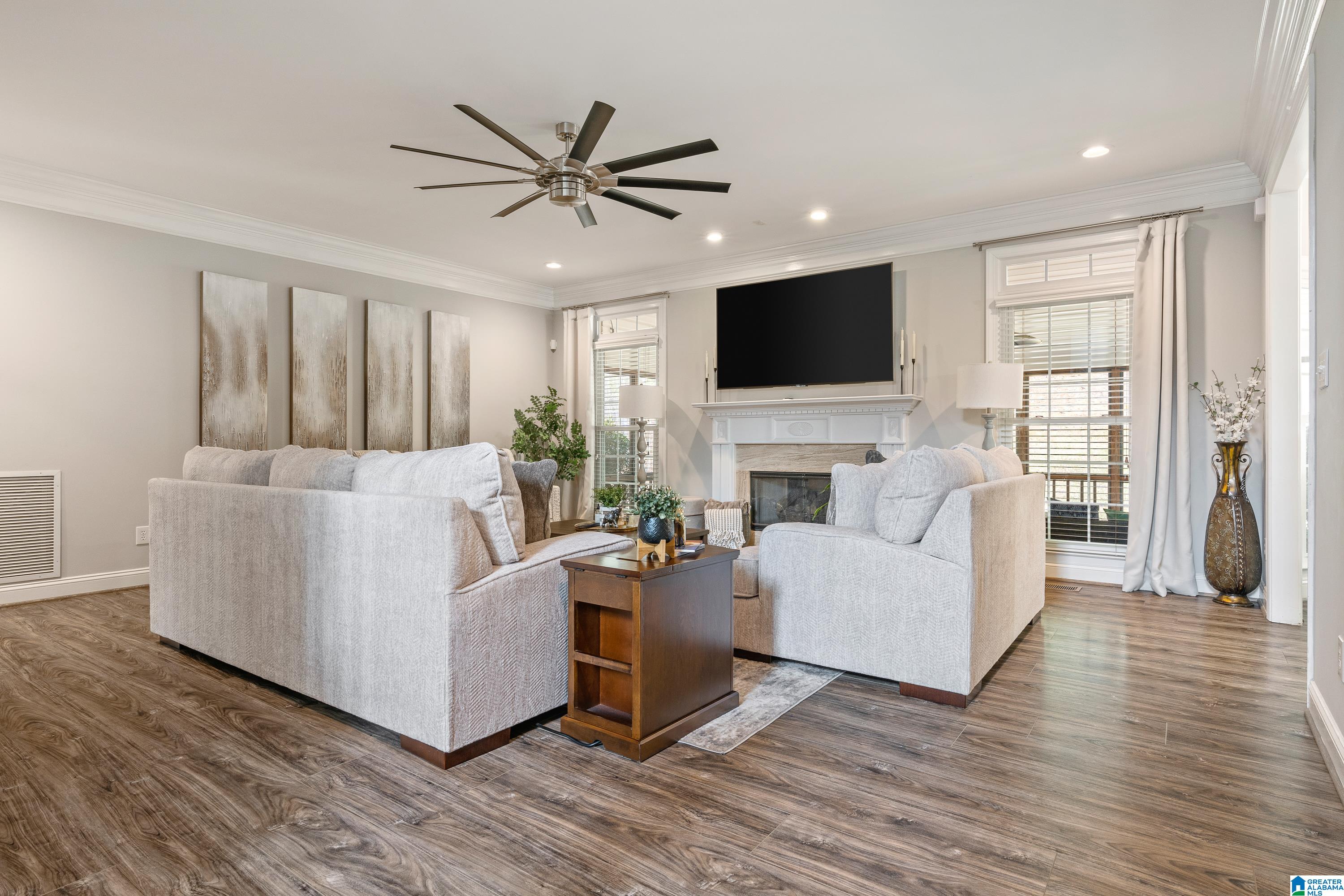 371 GREYSTONE GLEN CIRCLE