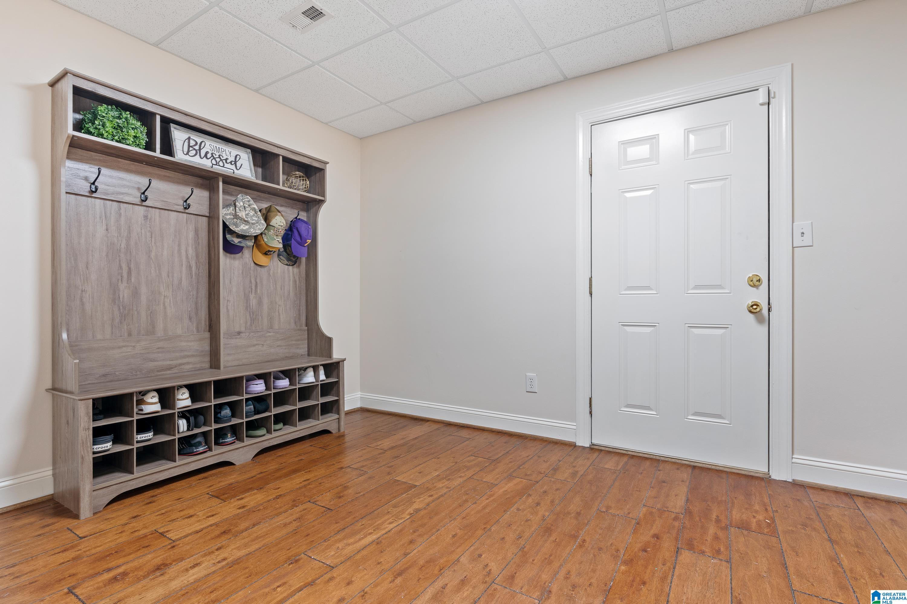 371 GREYSTONE GLEN CIRCLE