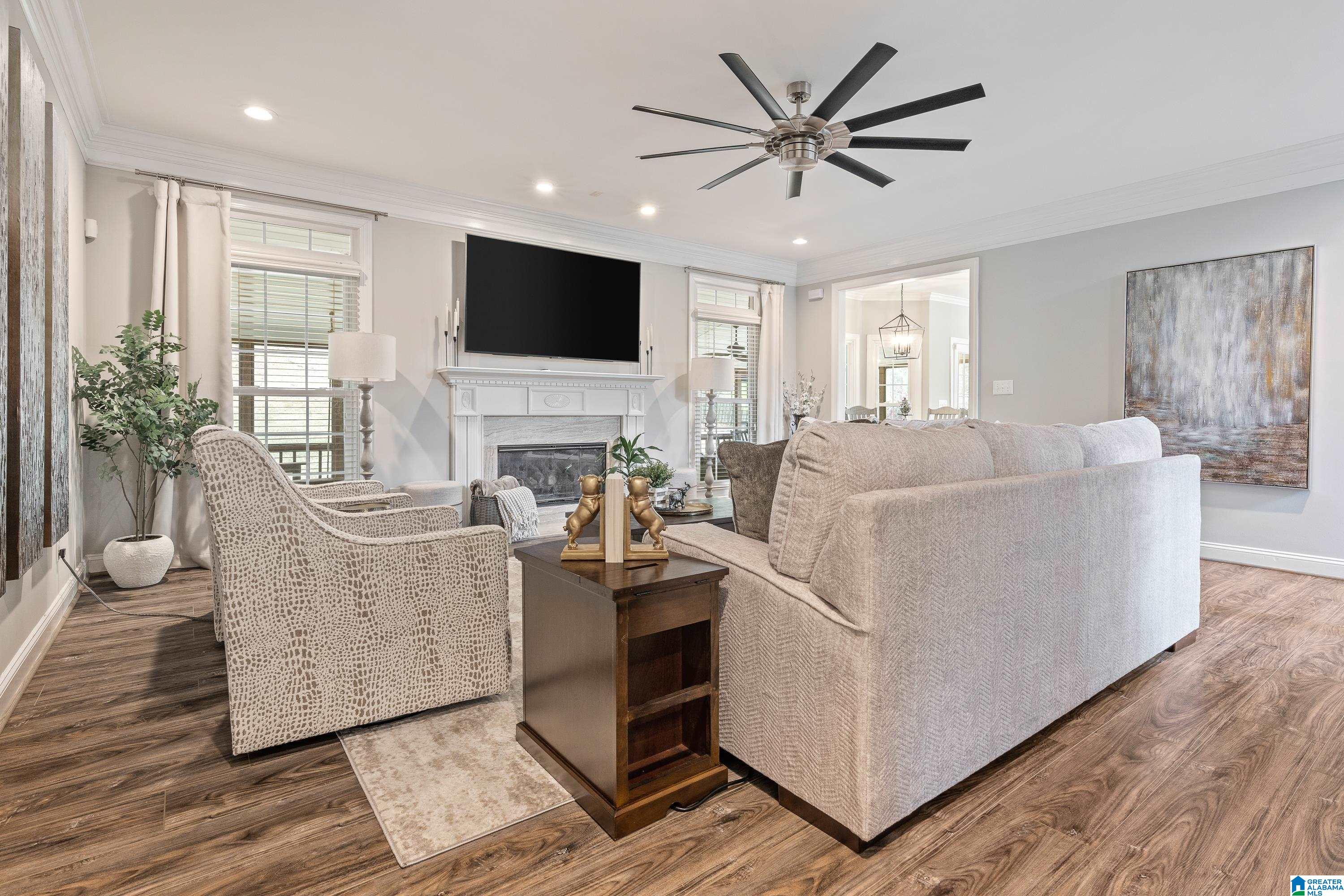 371 GREYSTONE GLEN CIRCLE