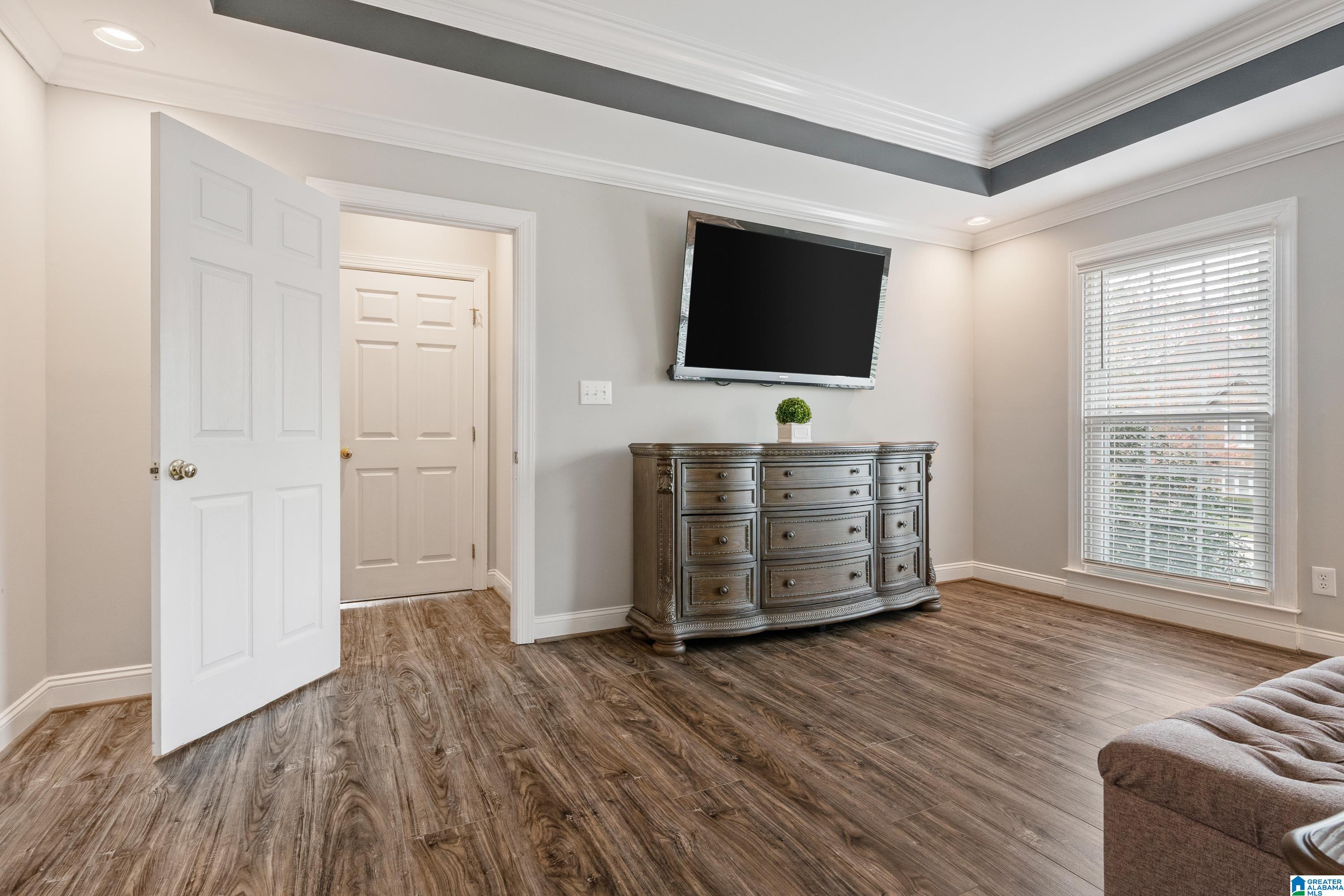 371 GREYSTONE GLEN CIRCLE