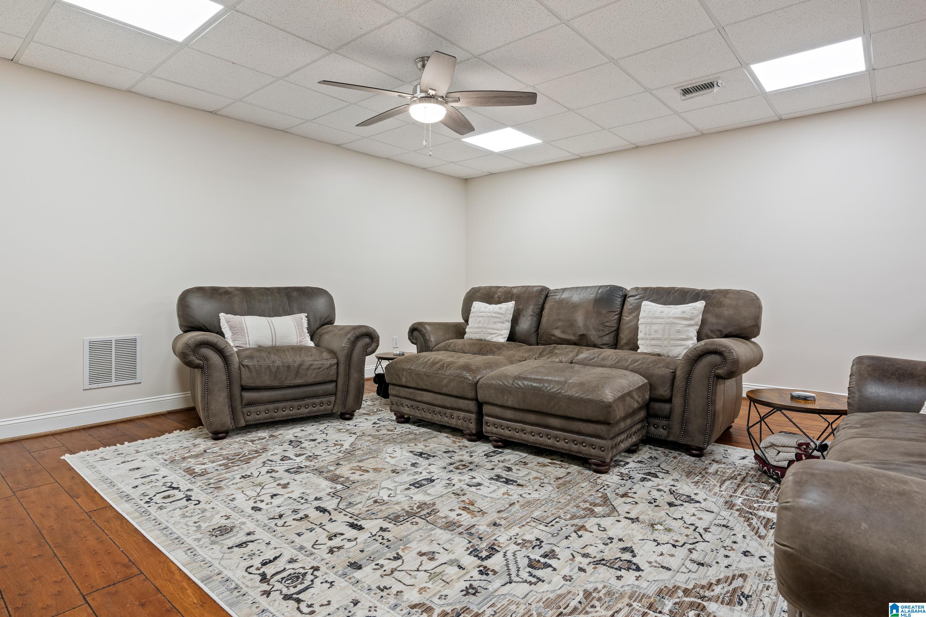 371 GREYSTONE GLEN CIRCLE