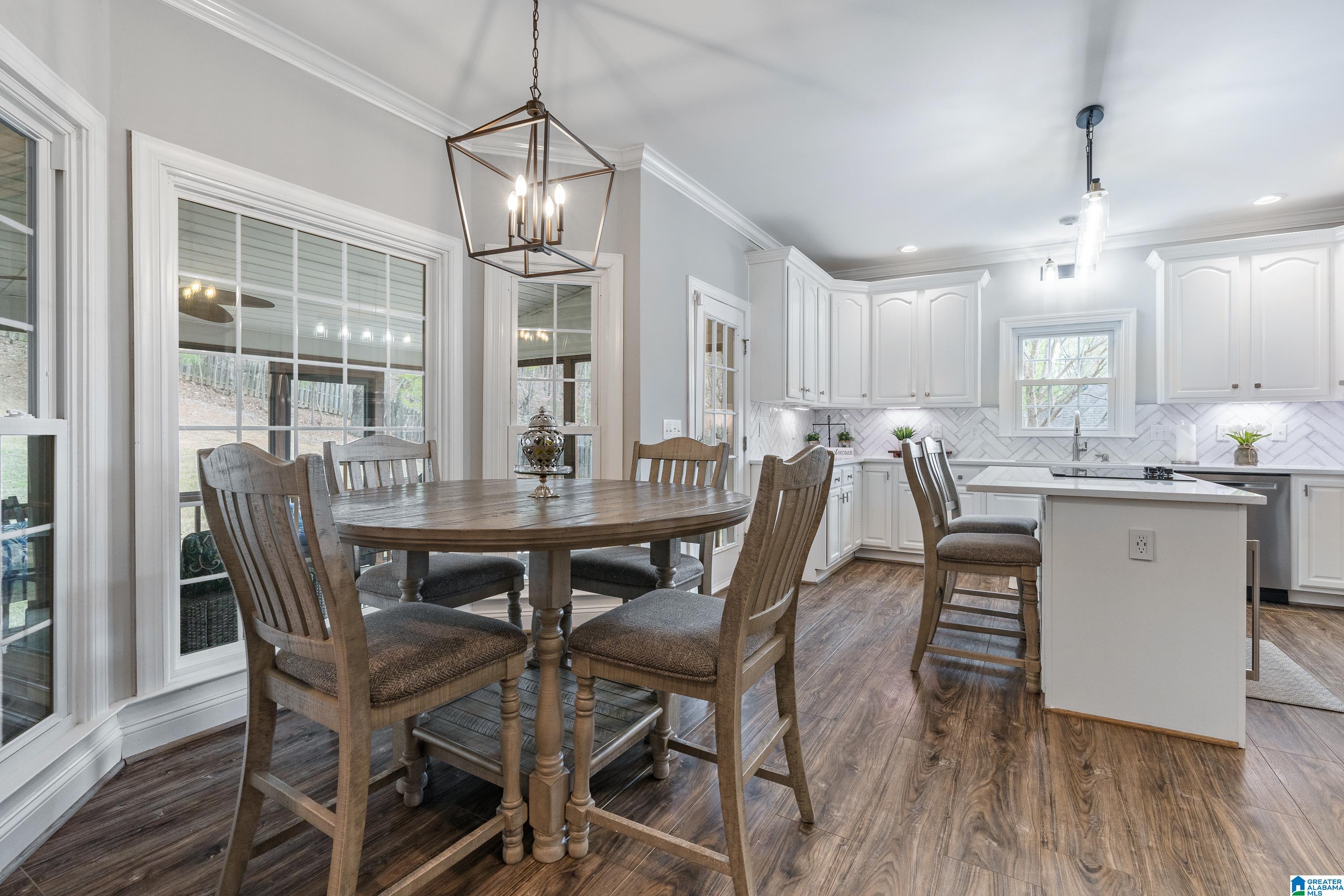 371 GREYSTONE GLEN CIRCLE