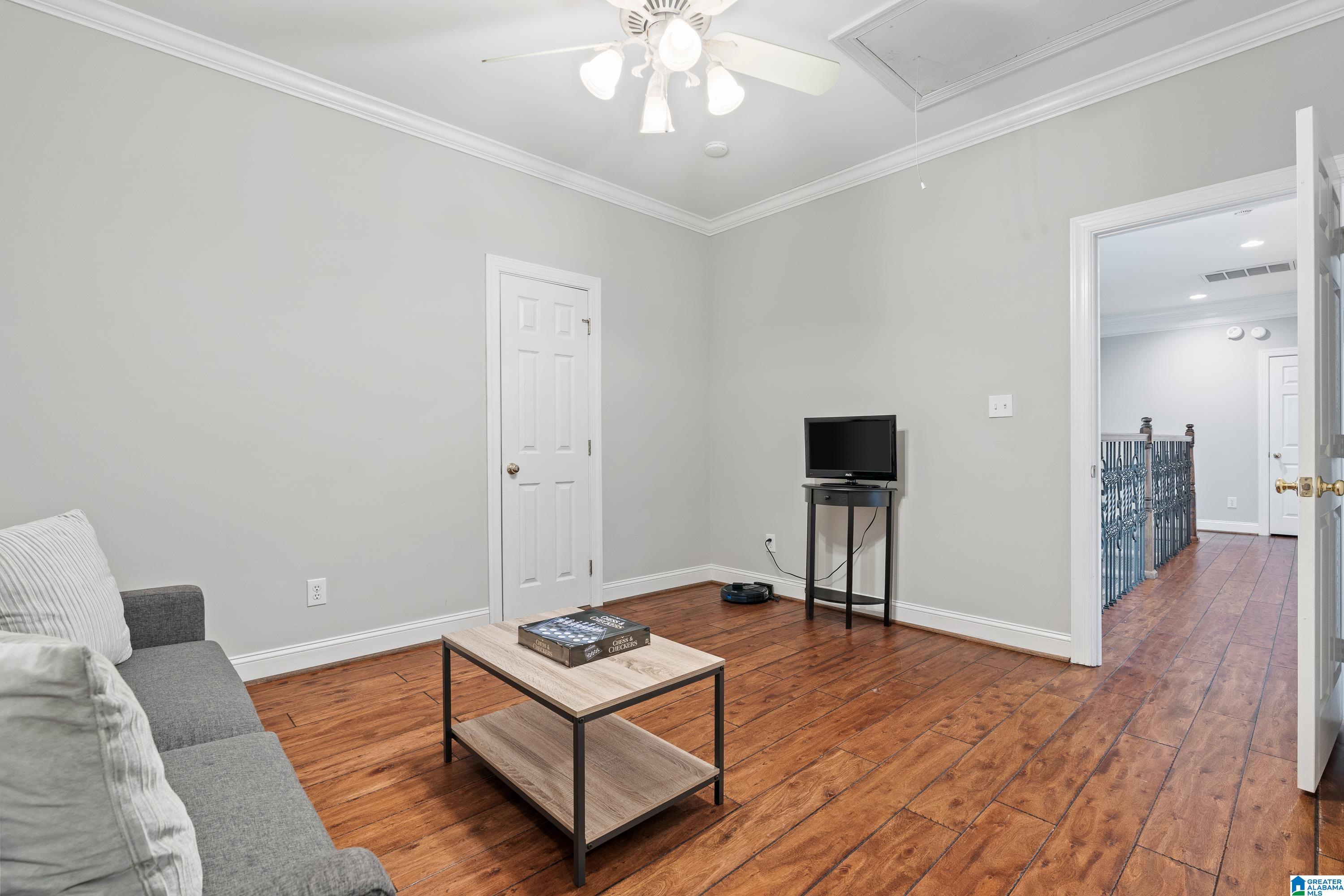 371 GREYSTONE GLEN CIRCLE