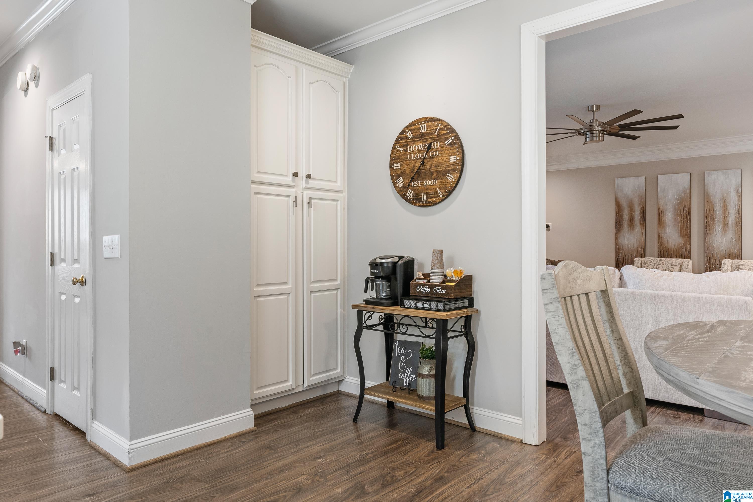 371 GREYSTONE GLEN CIRCLE