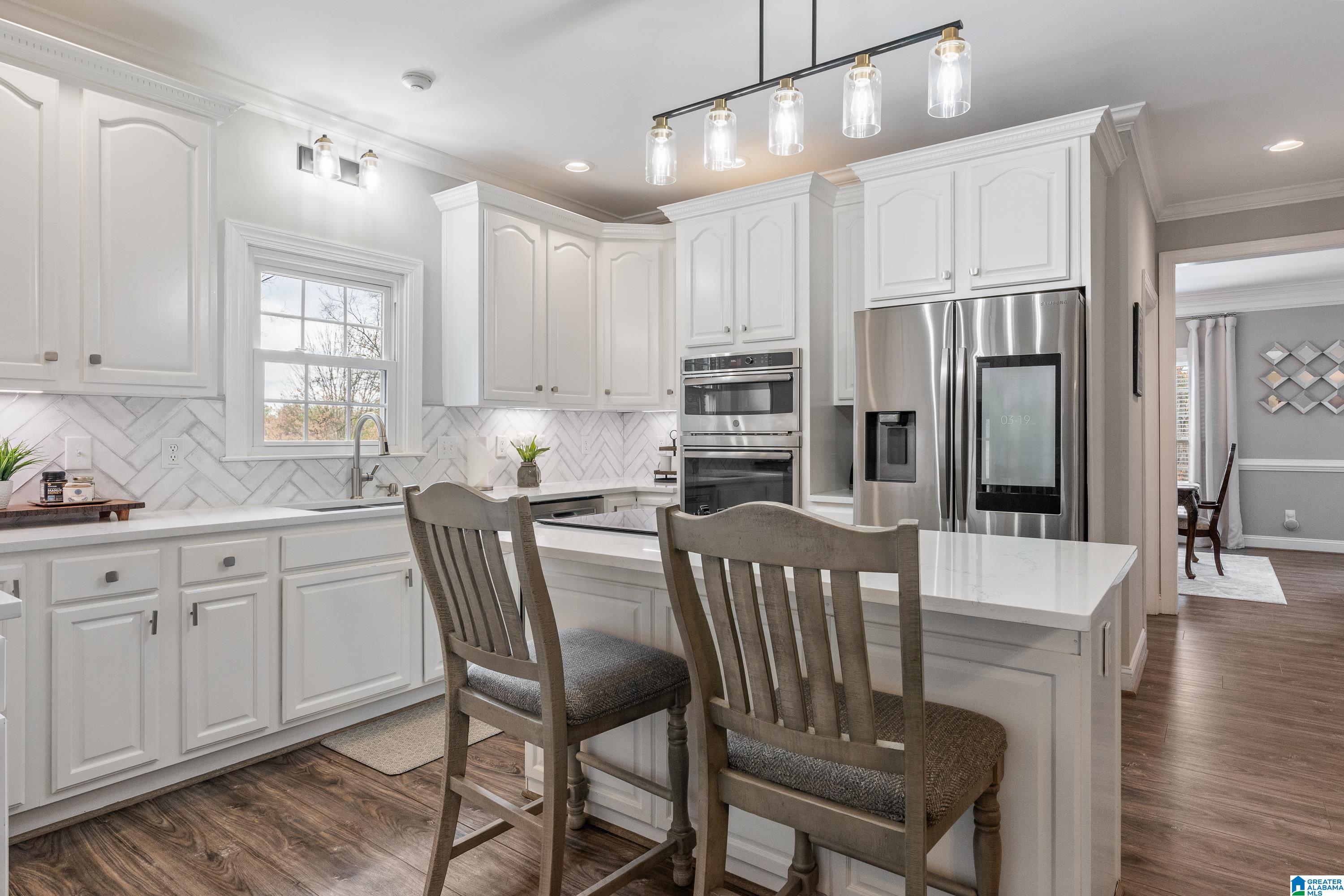 371 GREYSTONE GLEN CIRCLE