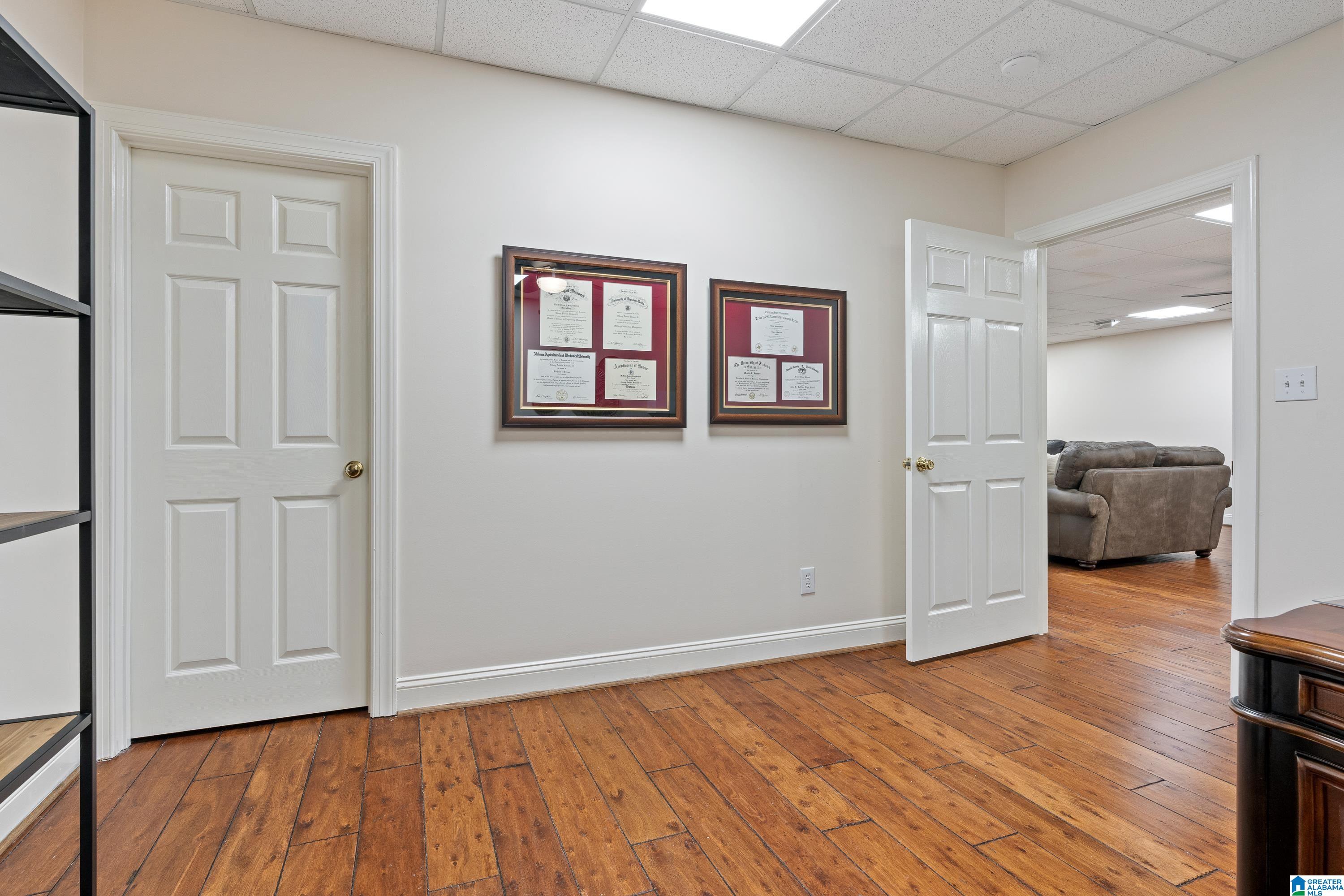 371 GREYSTONE GLEN CIRCLE