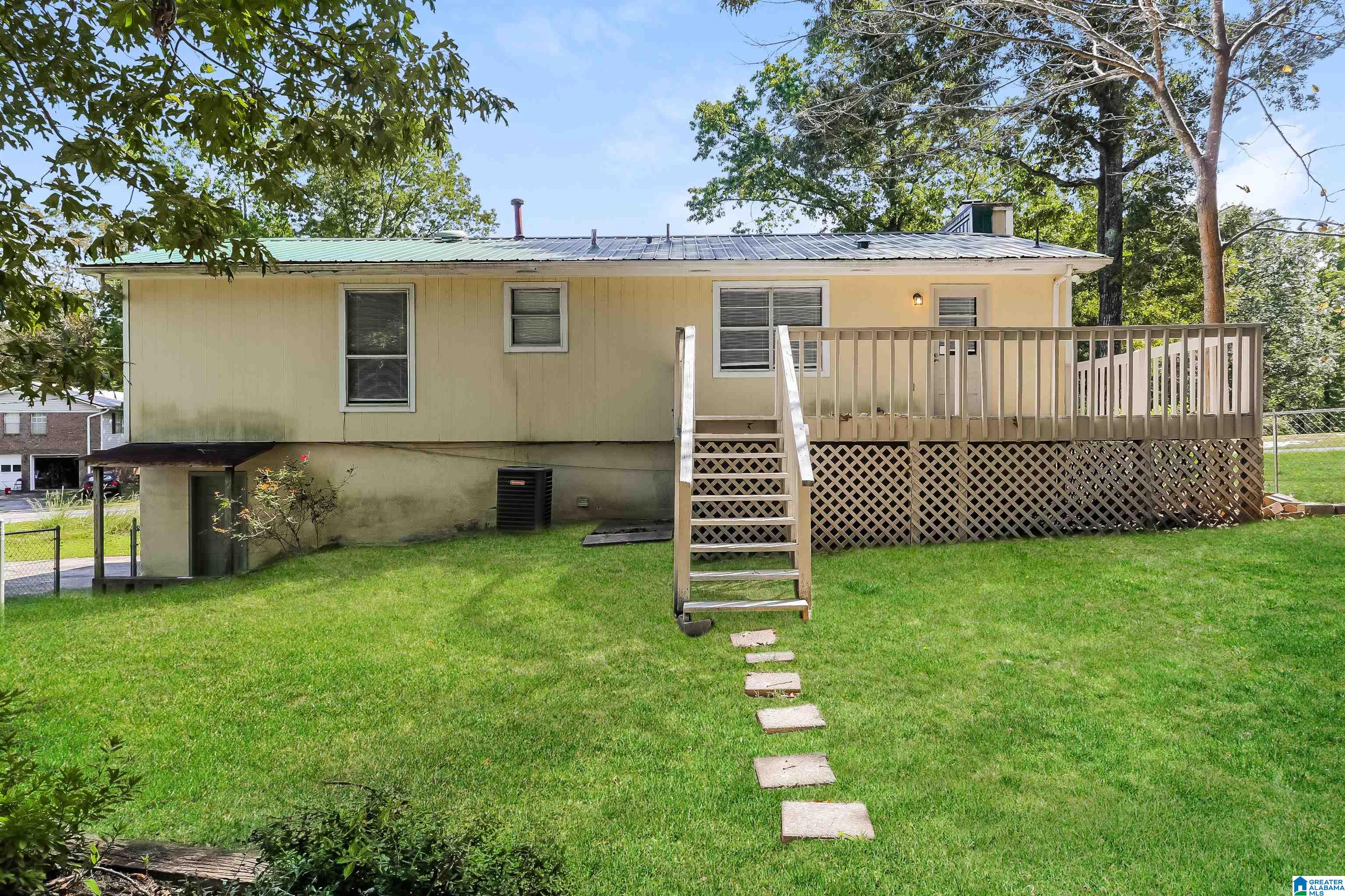 2048 WHITE POST ROAD