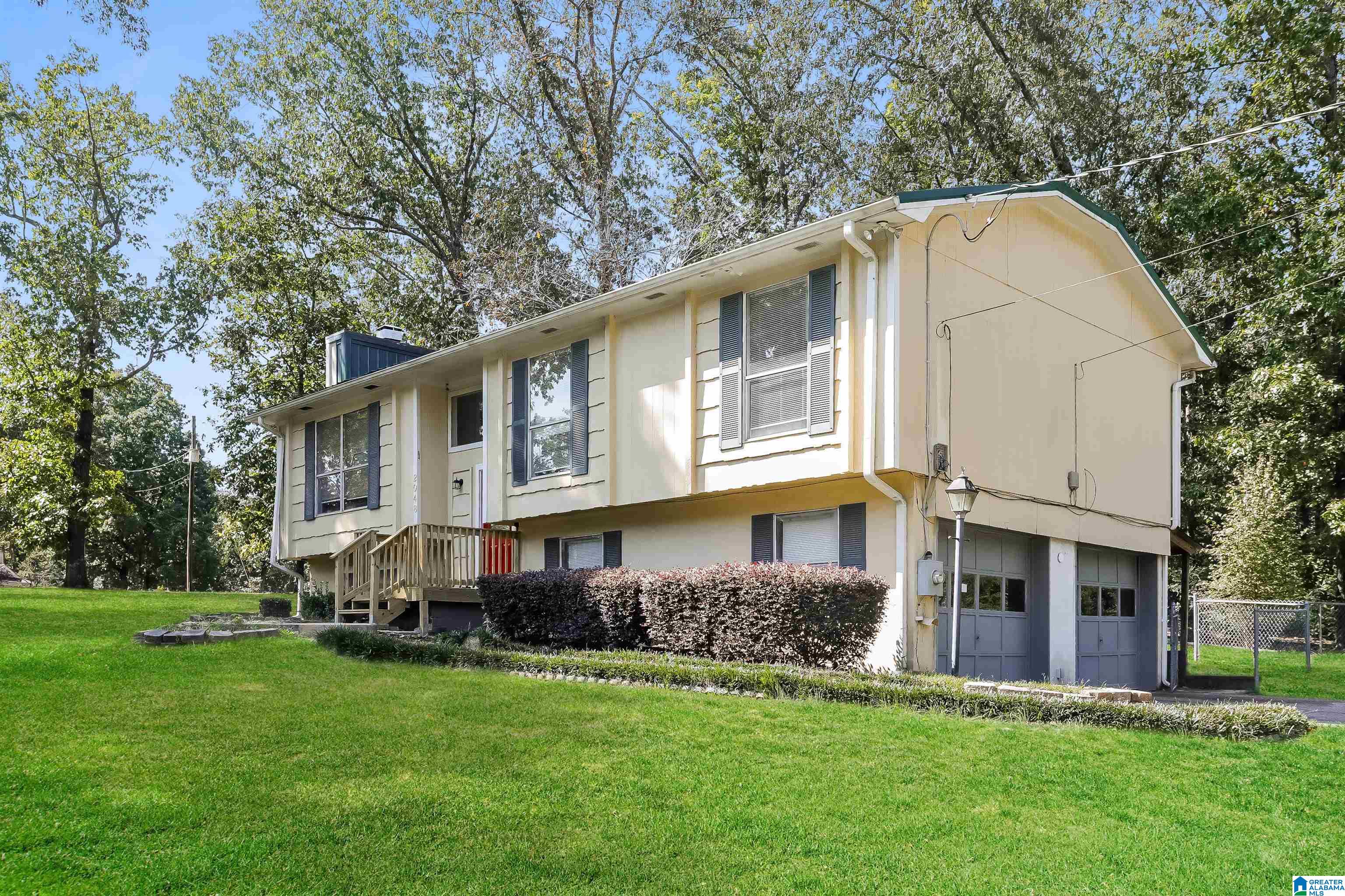 2048 WHITE POST ROAD