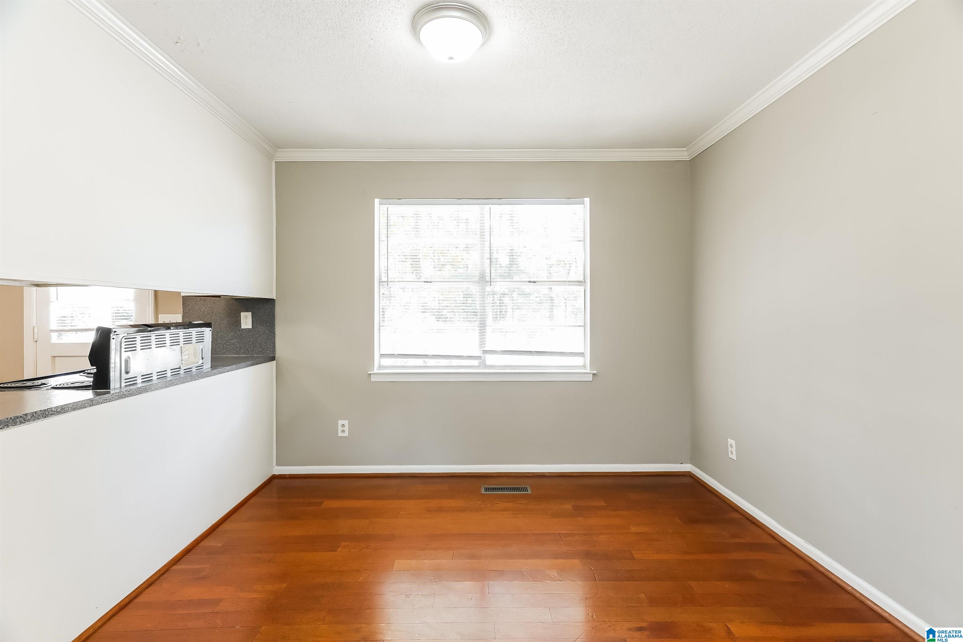 2048 WHITE POST ROAD