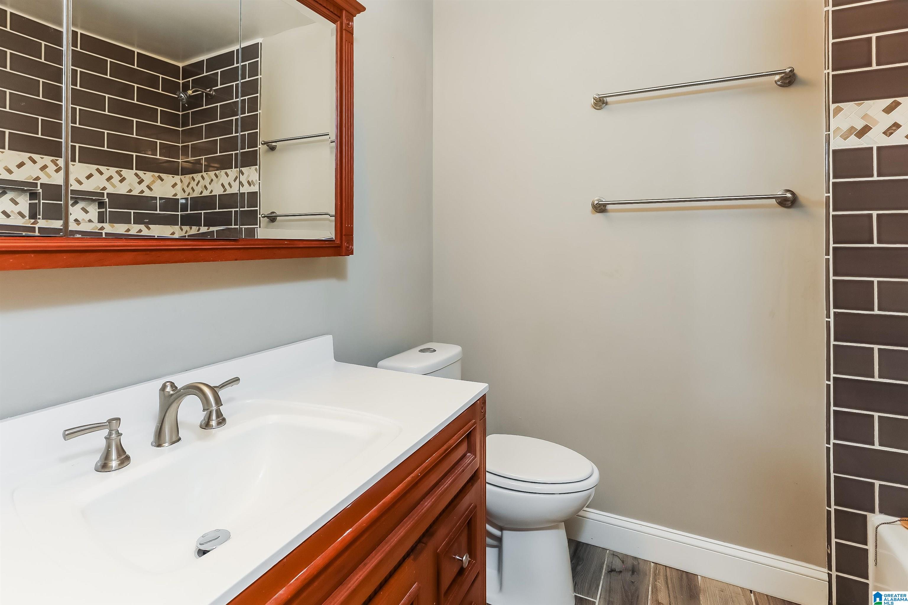 2048 WHITE POST ROAD