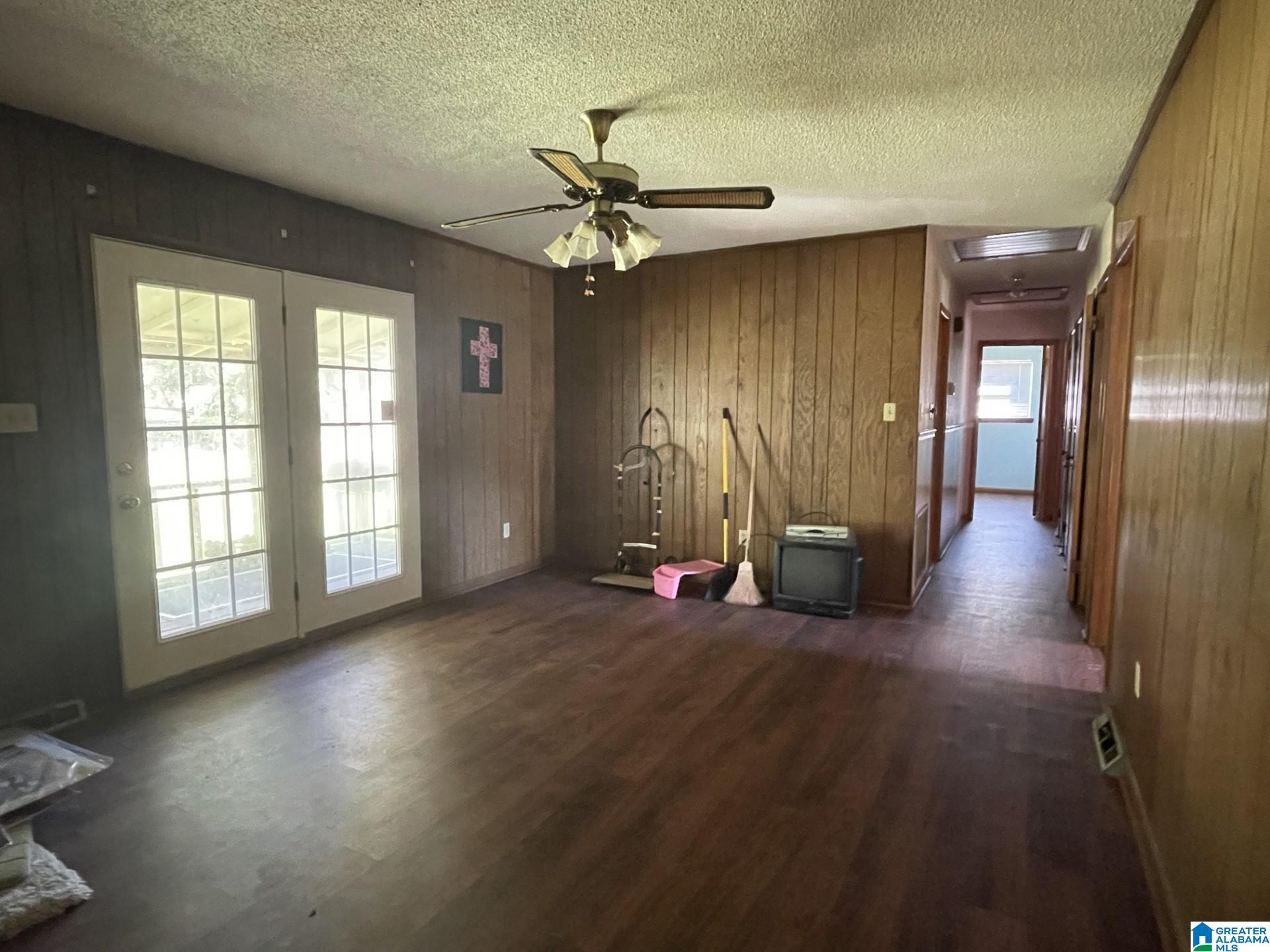 4404 PINE DRIVE