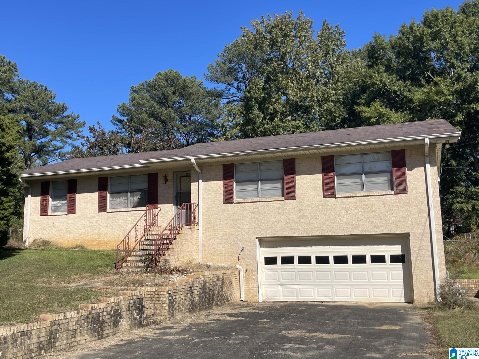 4404 PINE DRIVE