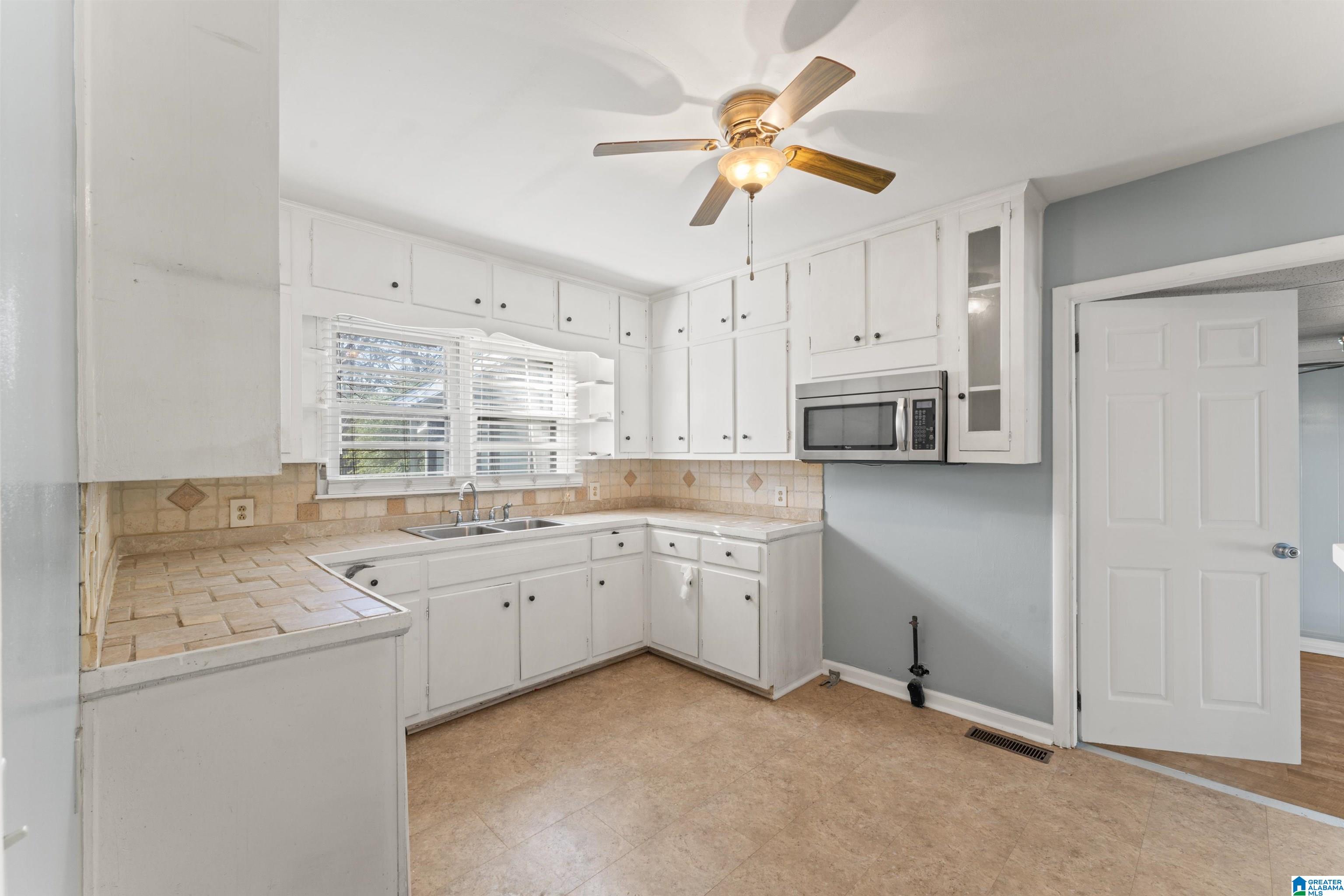 1005 11TH STREET