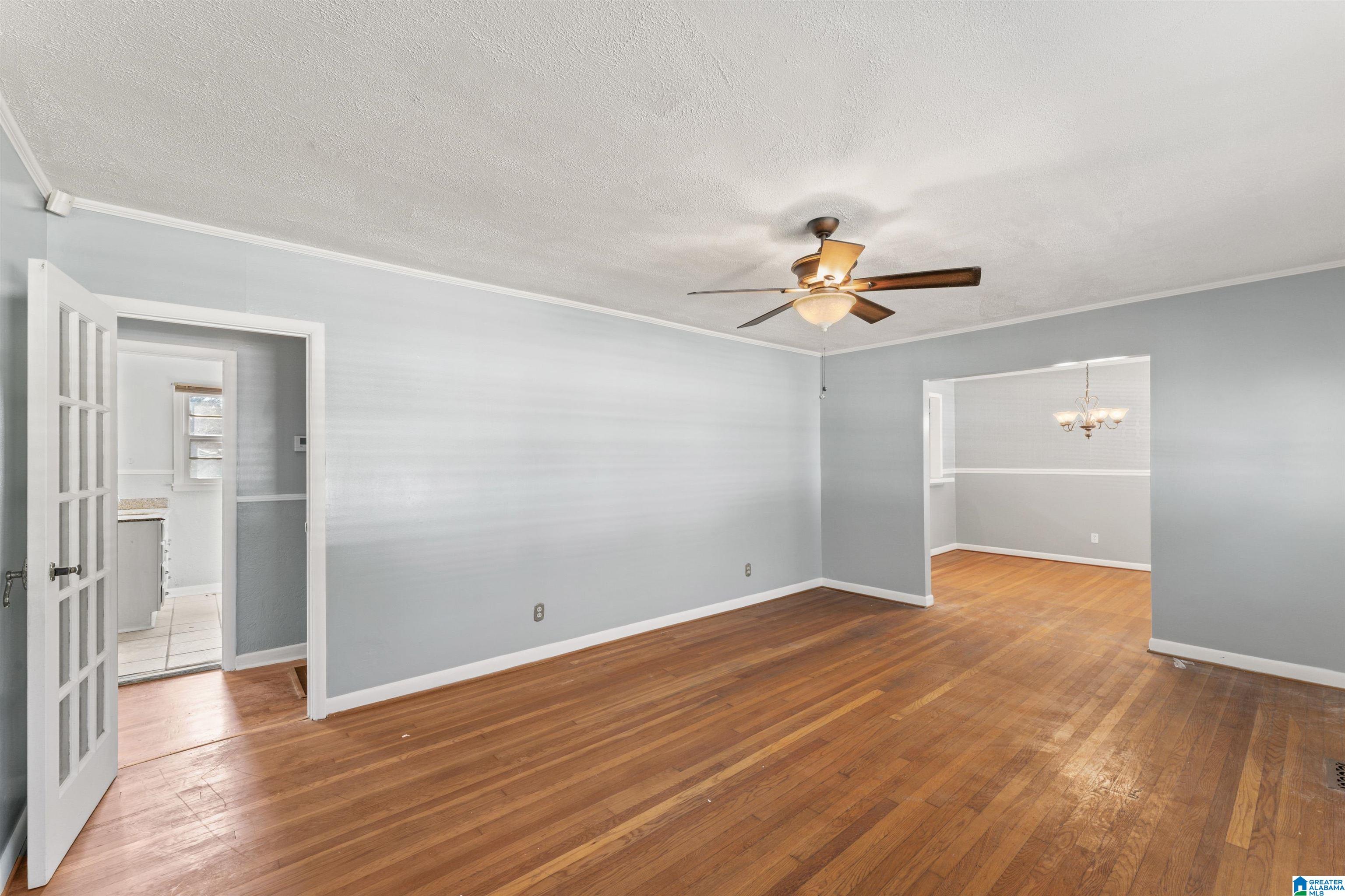 1005 11TH STREET