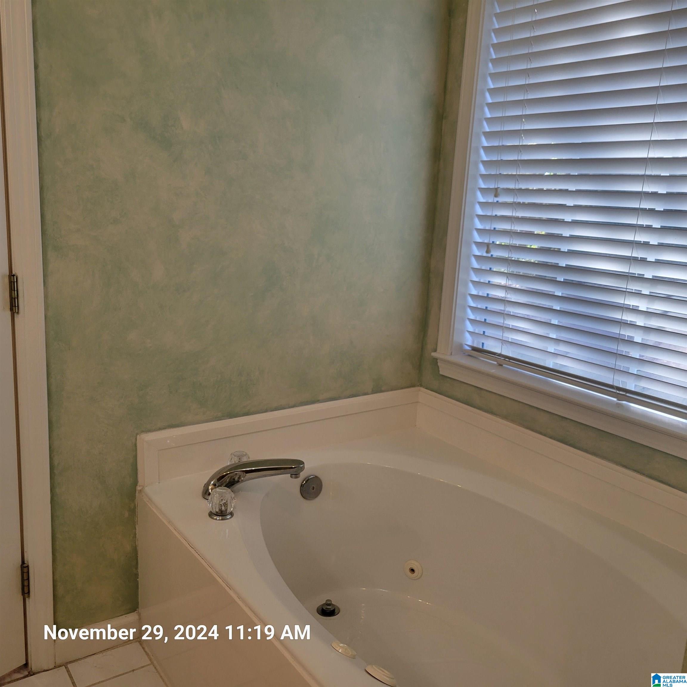 1520 TEA ROSE CIRCLE