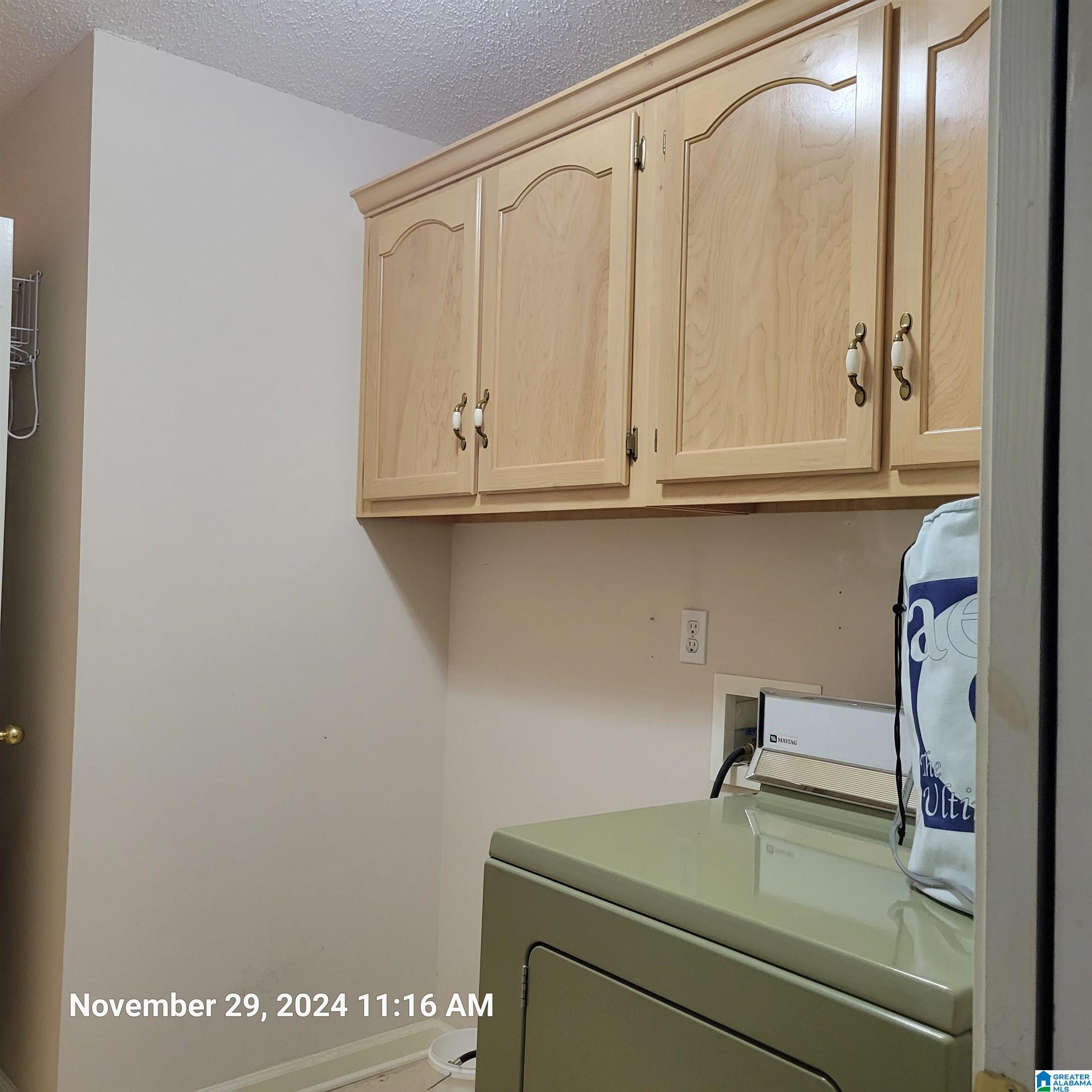 1520 TEA ROSE CIRCLE