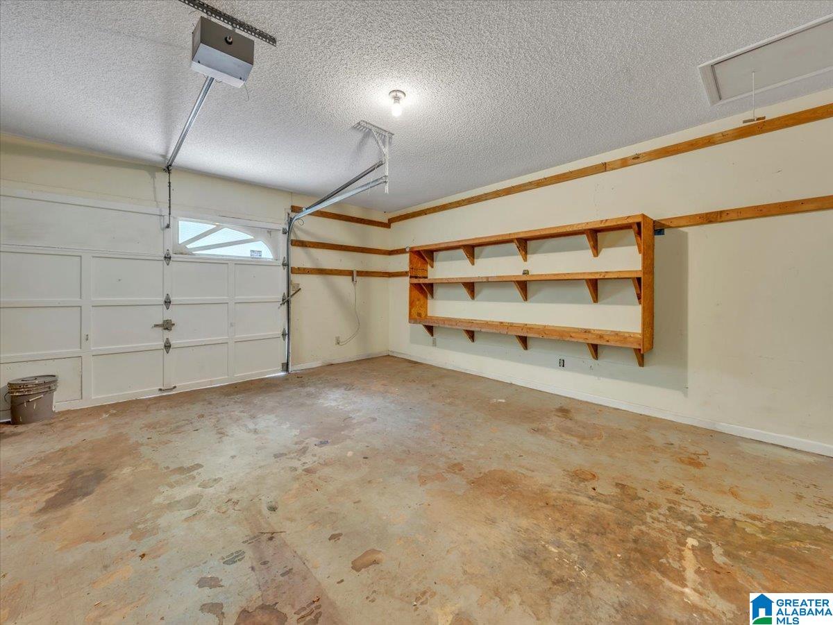 3340 THOMAS LANE