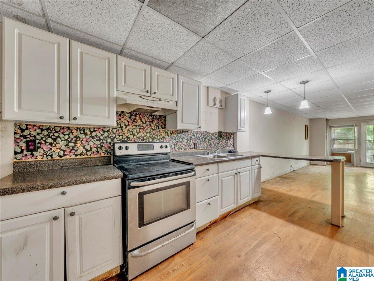 3340 THOMAS LANE