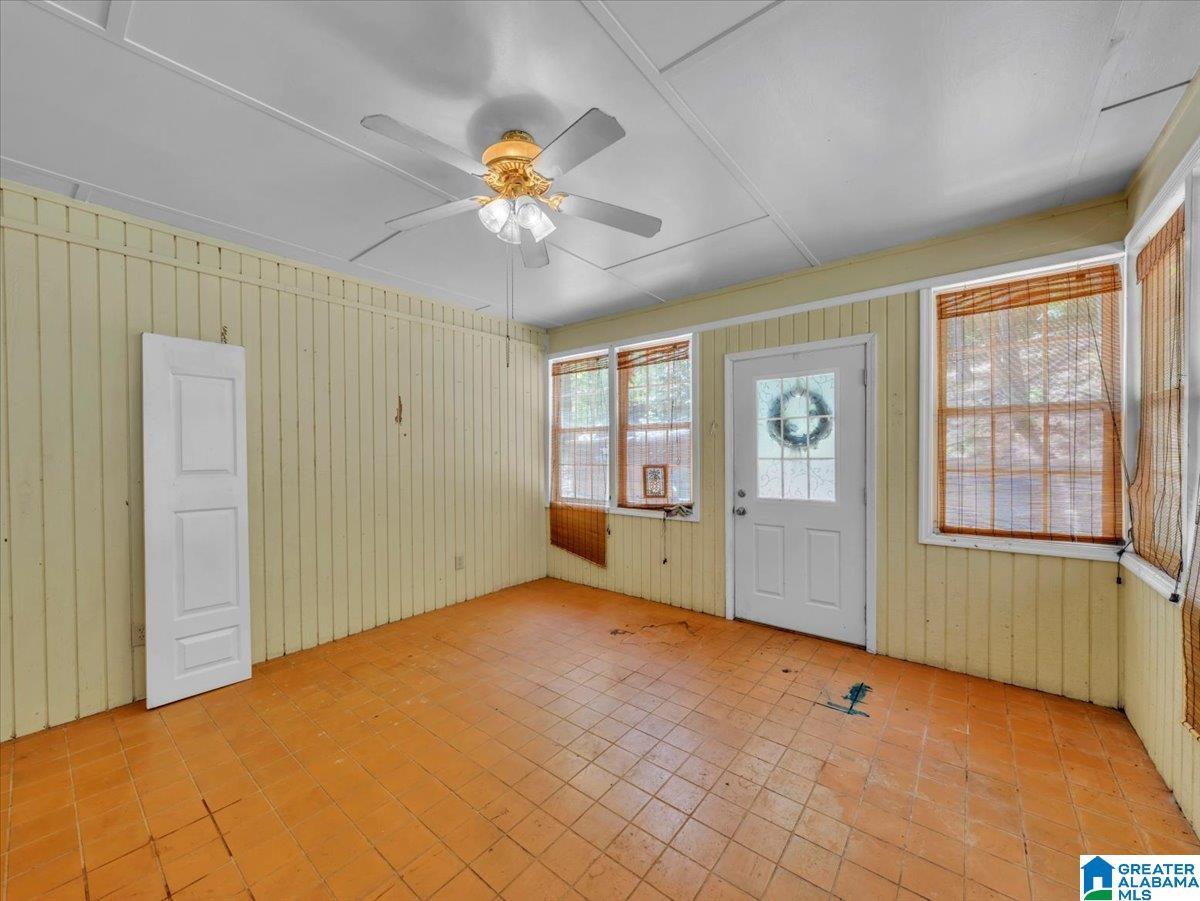 3340 THOMAS LANE