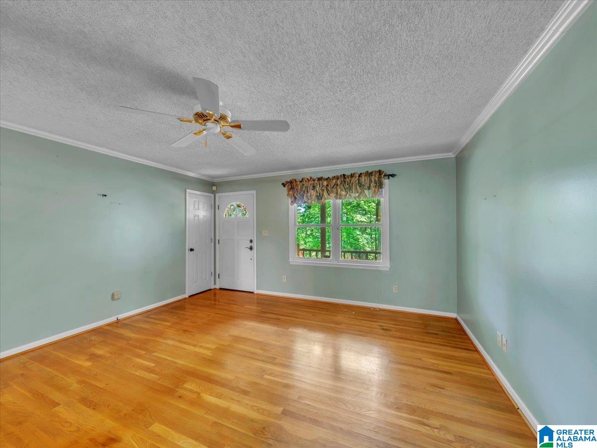3340 THOMAS LANE