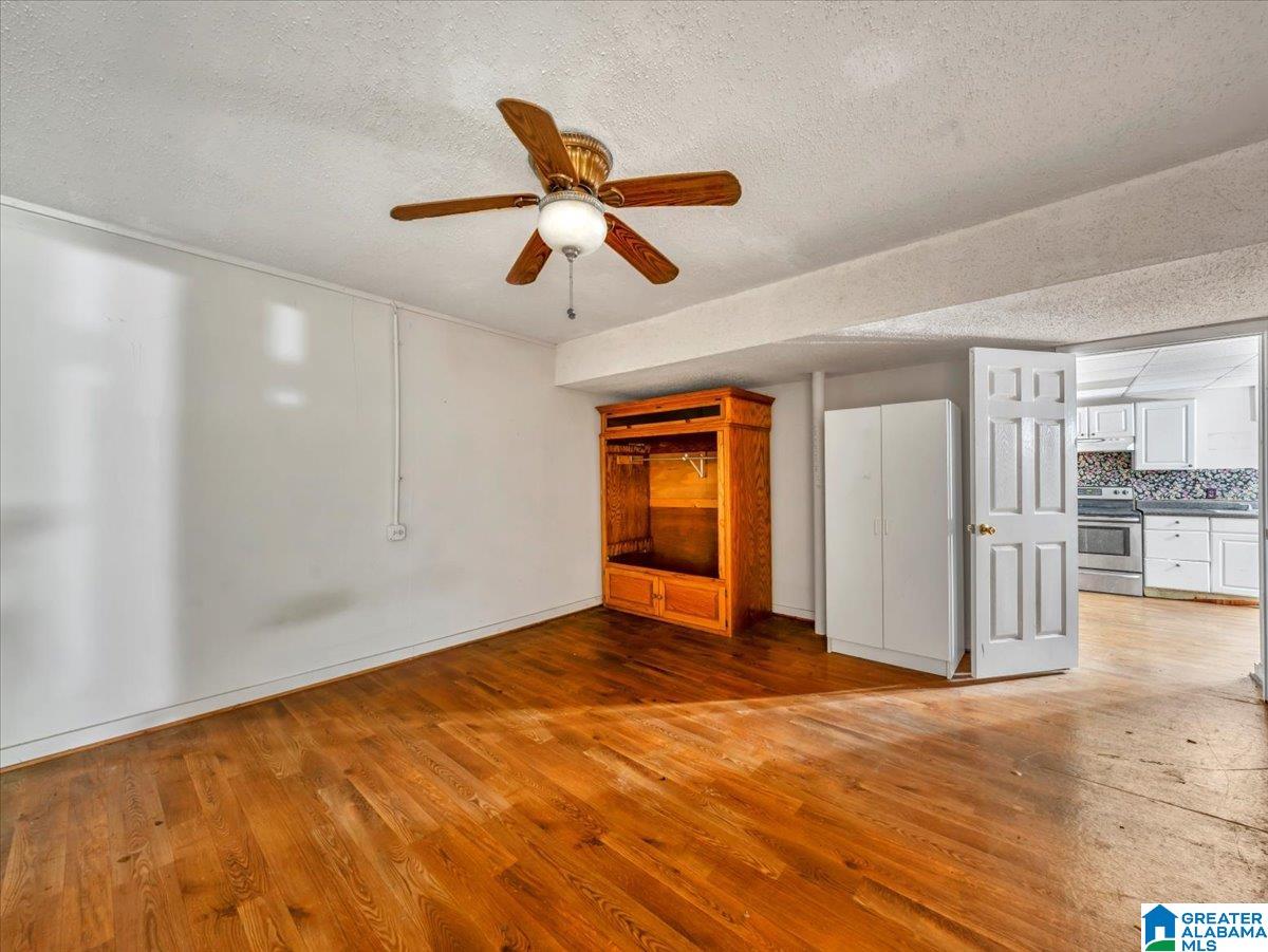 3340 THOMAS LANE